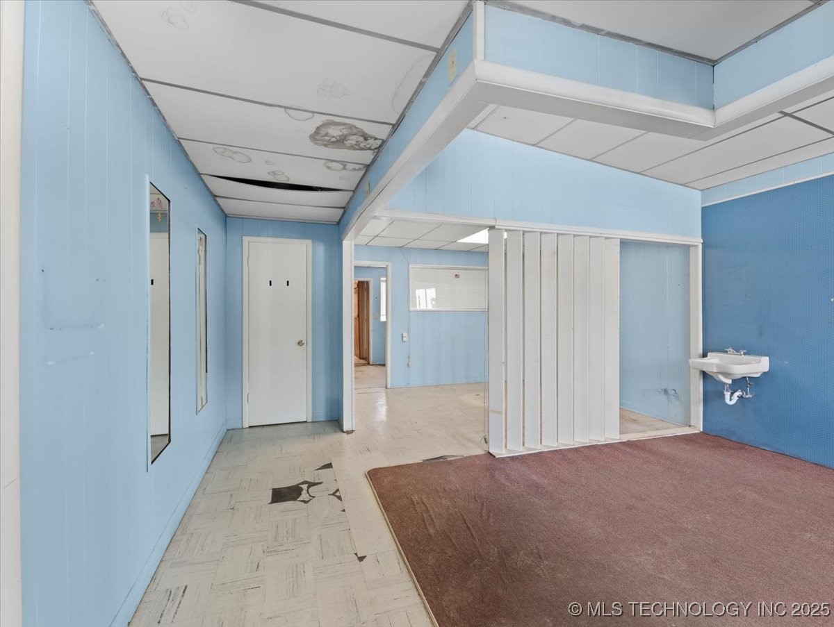 218 W Main Property Photo 11