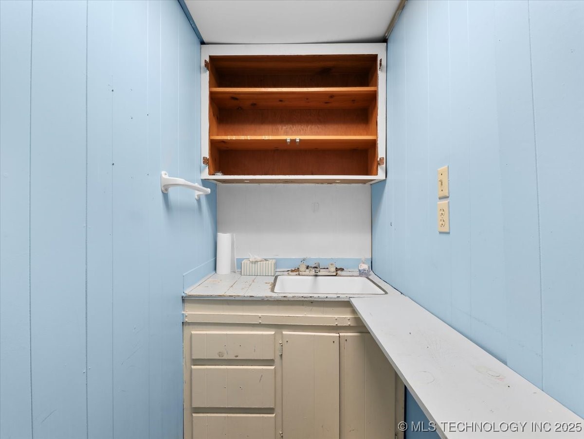 218 W Main Property Photo 15