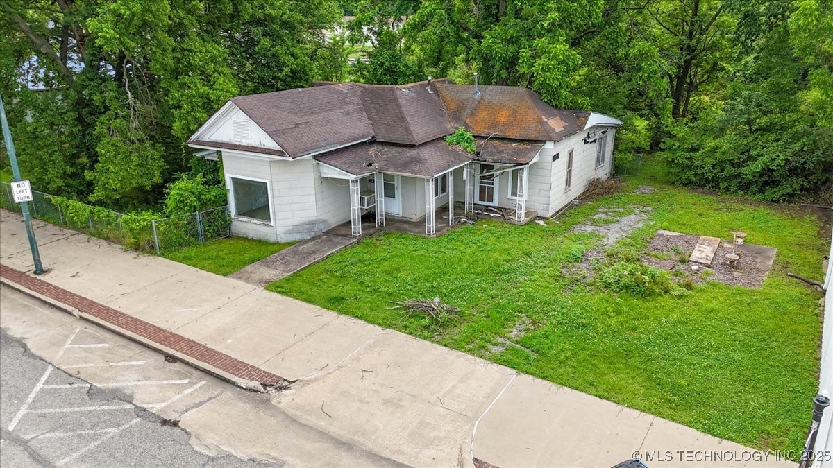 218 W Main Property Photo 27