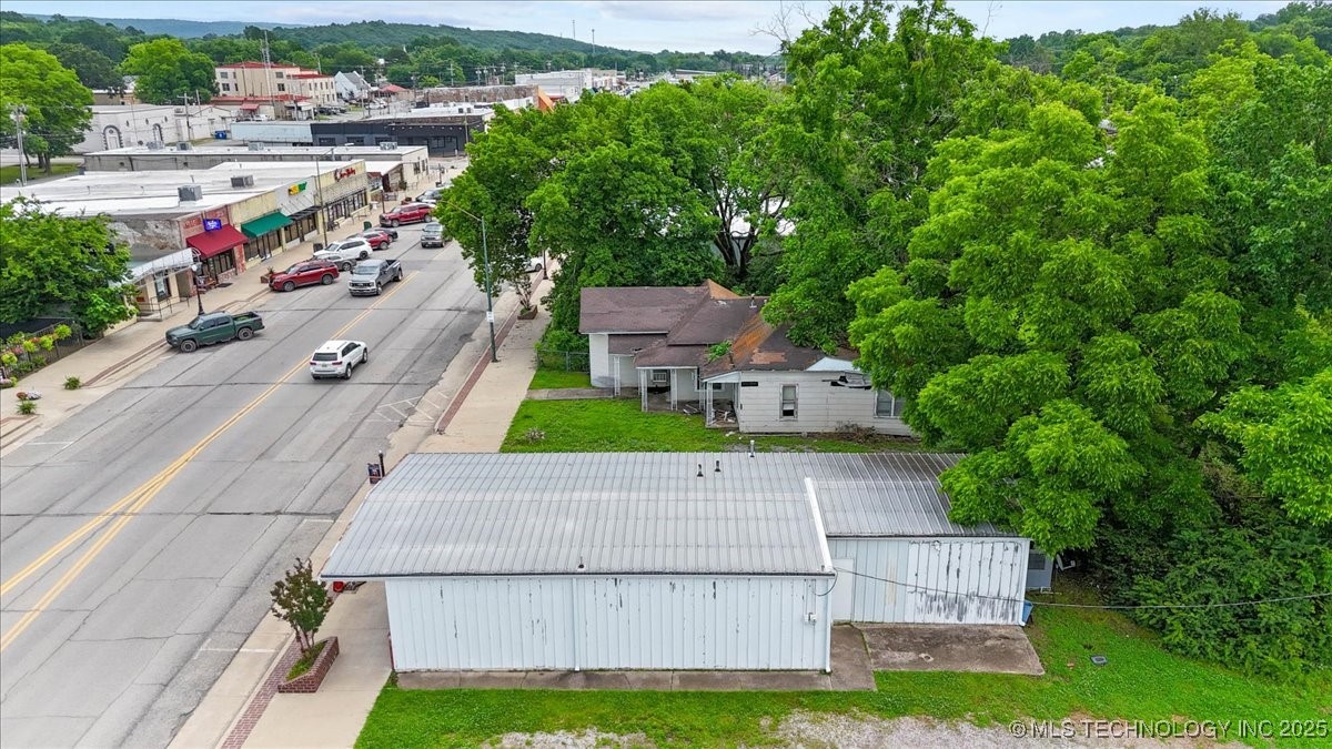 218 W Main Property Photo 29