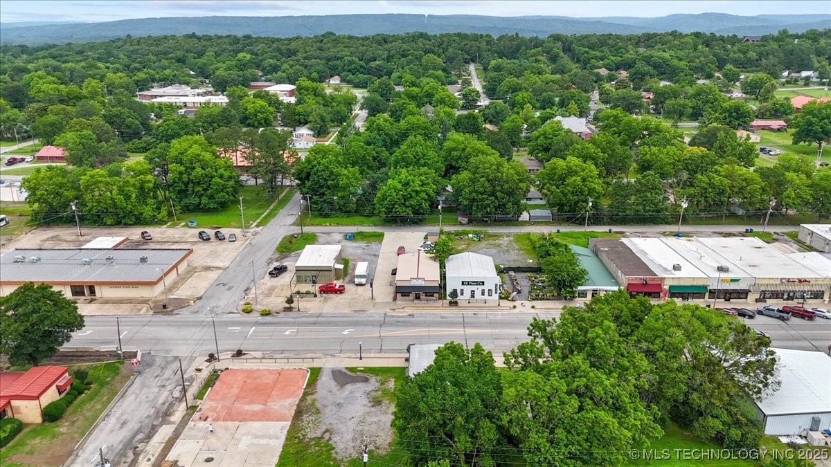 218 W Main Property Photo 31