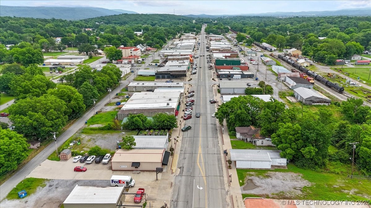 218 W Main Property Photo 32