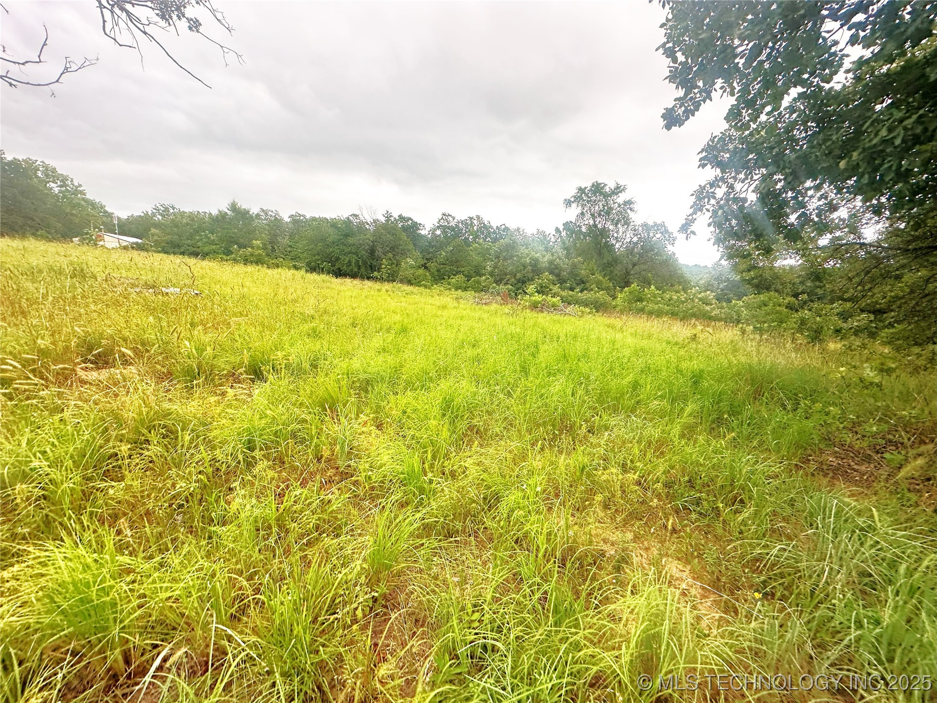 41 4299 Loop Property Photo 2