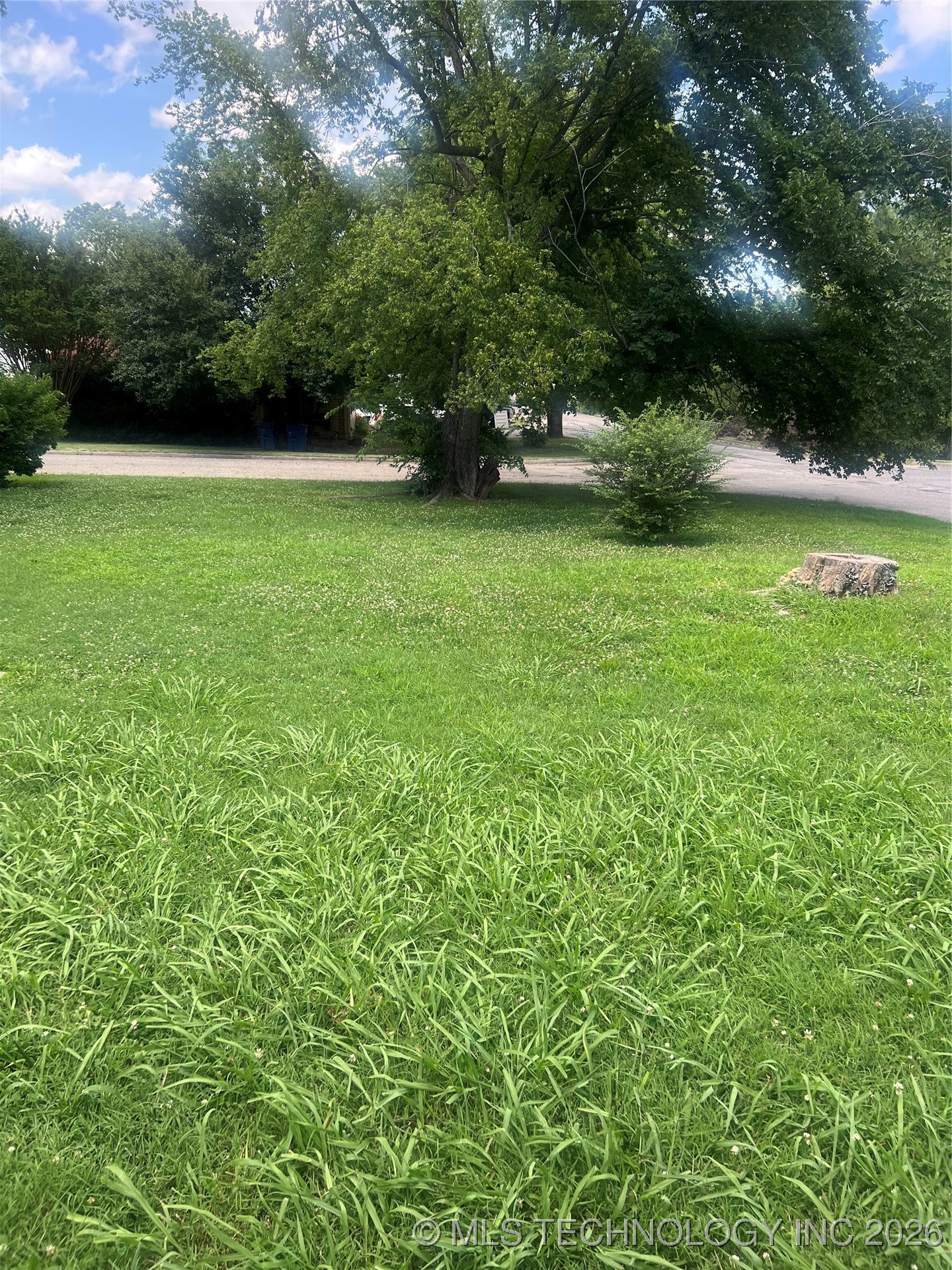 1025 N 5th Property Photo 3