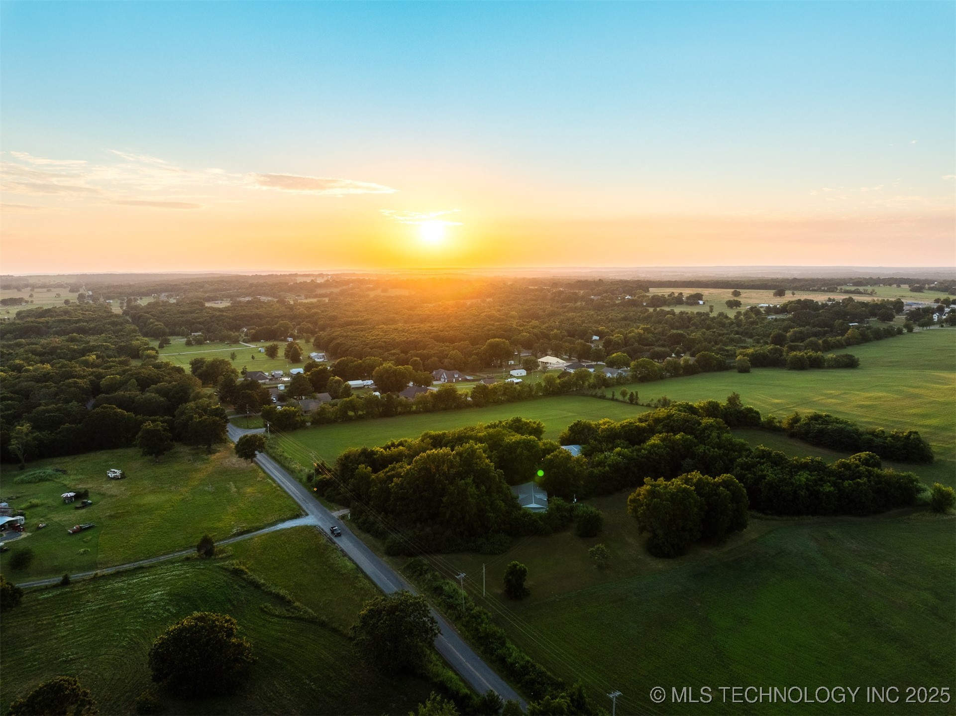 17022 W Grandview Road Property Photo 7