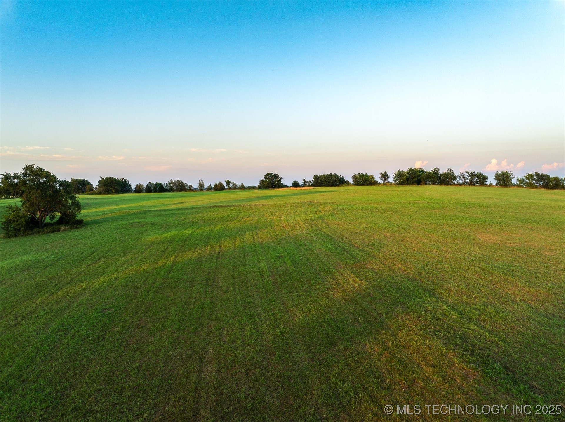 17022 W Grandview Road Property Photo 12