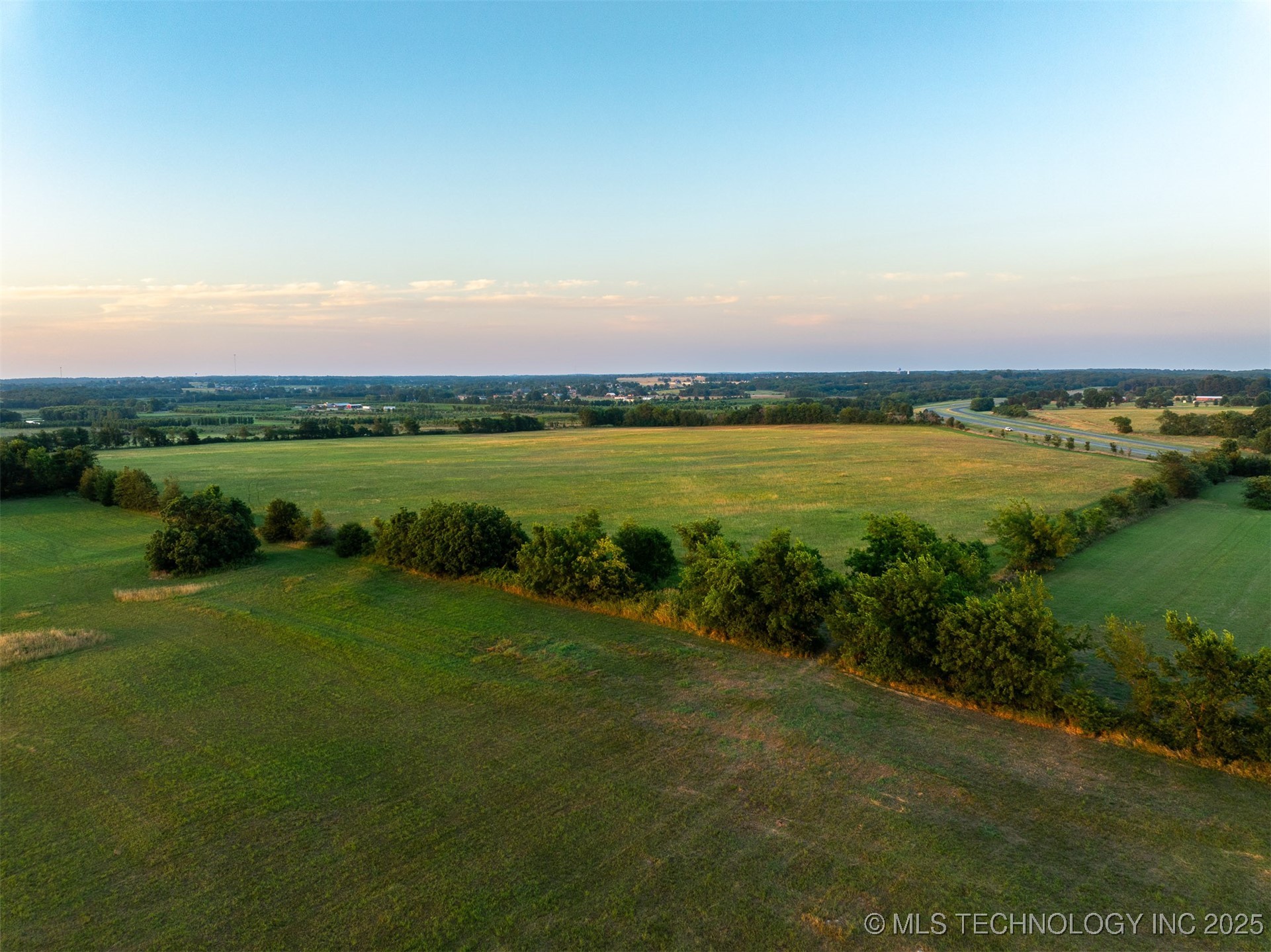 17022 W Grandview Road Property Photo 13