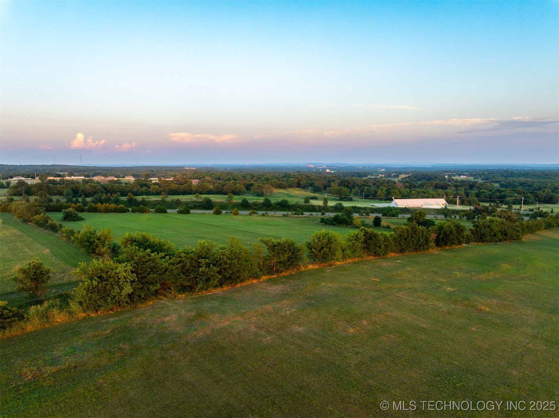 17022 W Grandview Road Property Photo 14