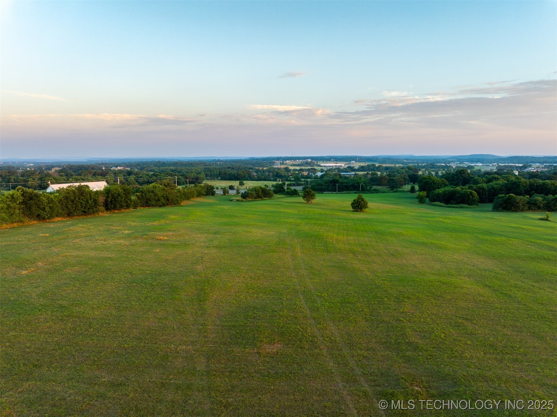 17022 W Grandview Road Property Photo 15