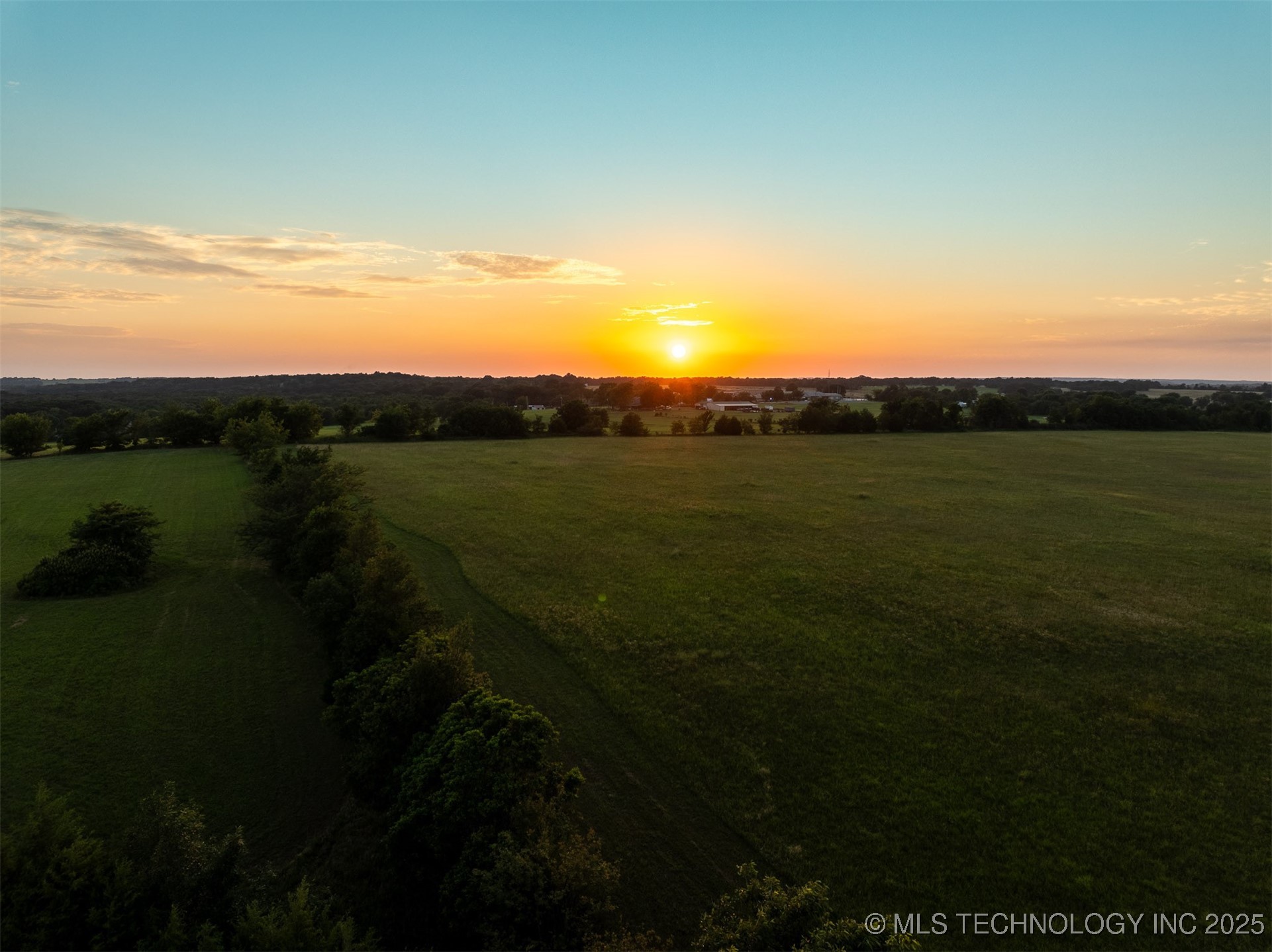 17022 W Grandview Road Property Photo 18
