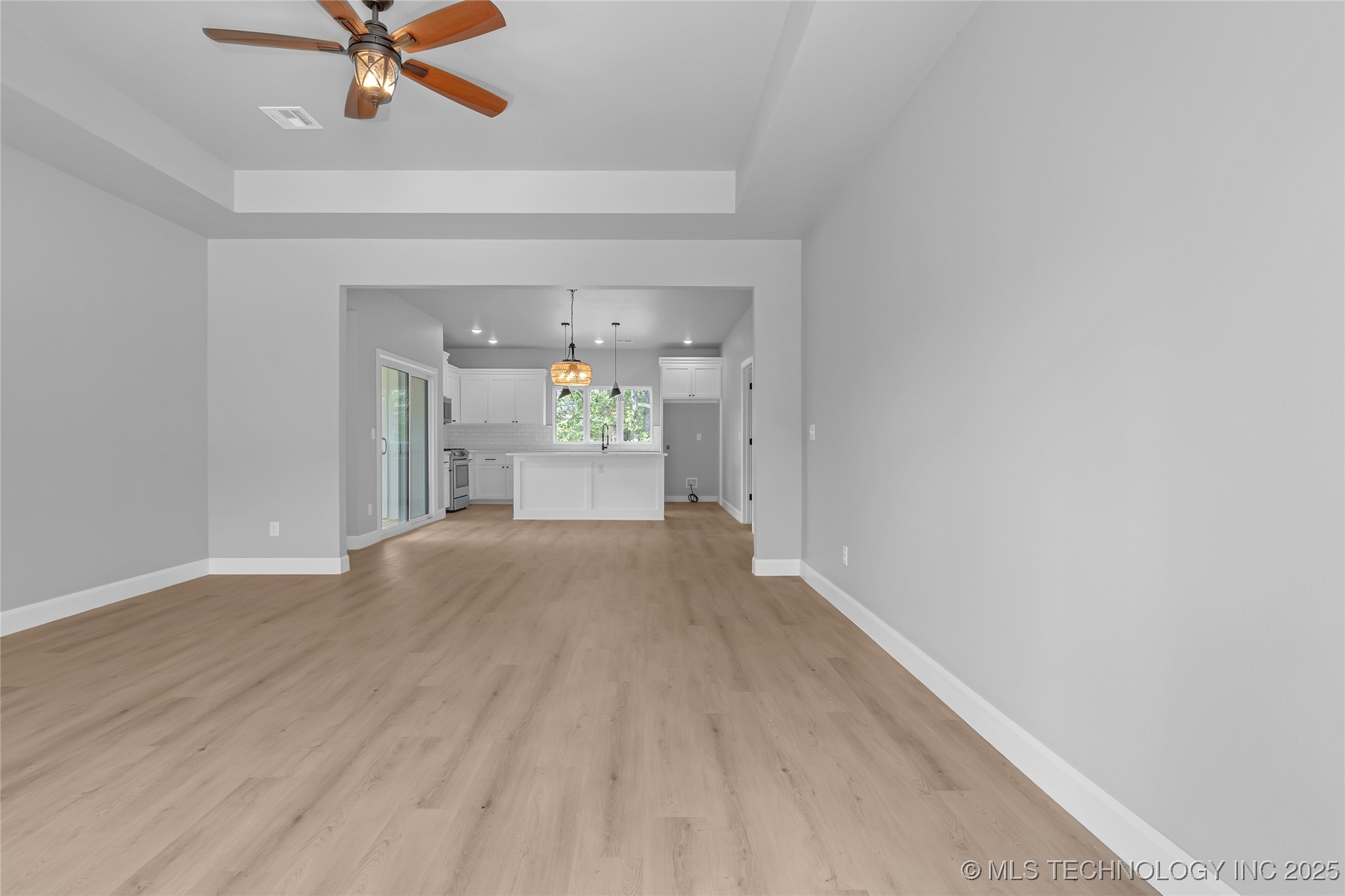 12466 W 91st Place S Property Photo 9