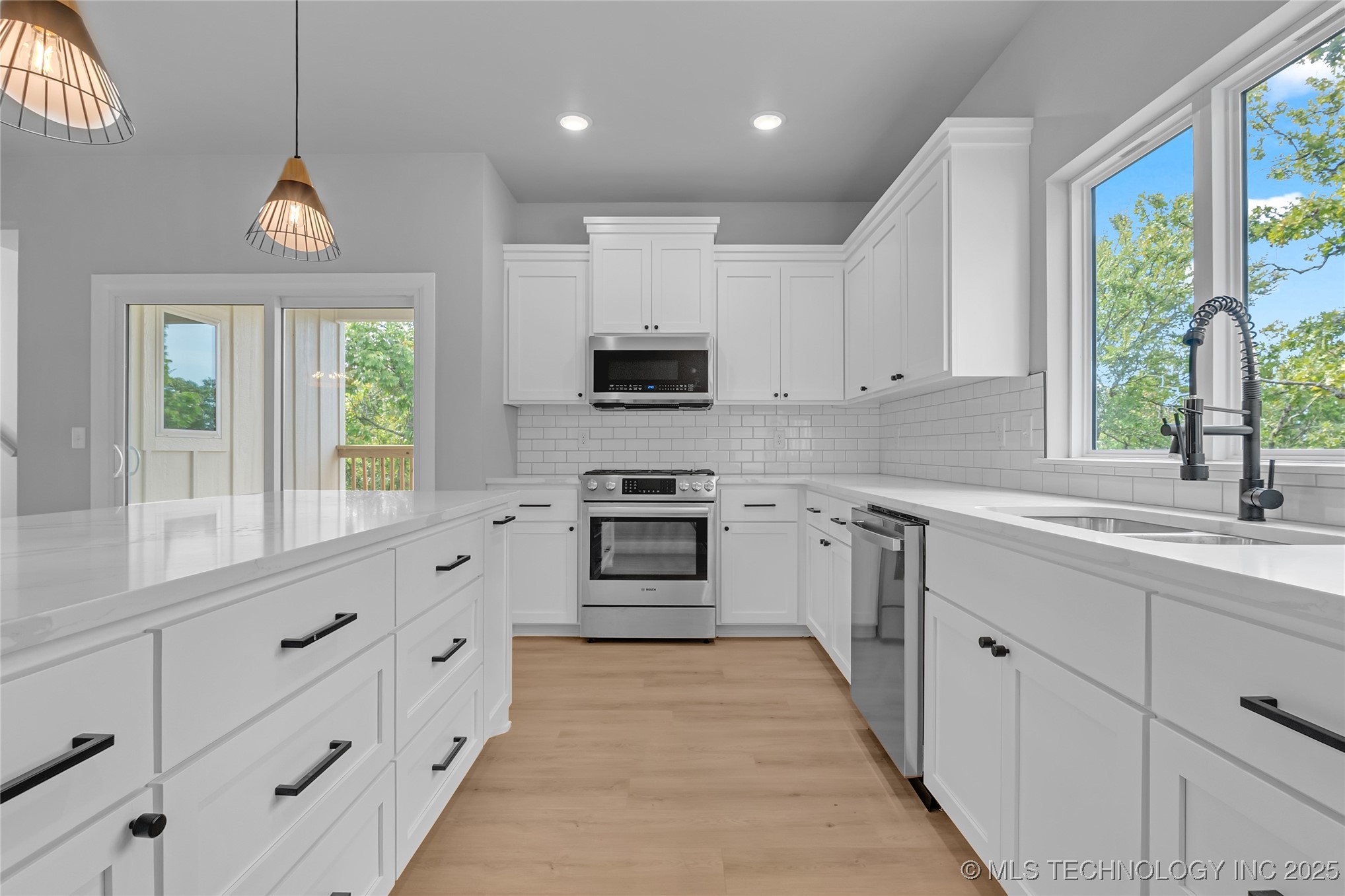 12466 W 91st Place S Property Photo 20