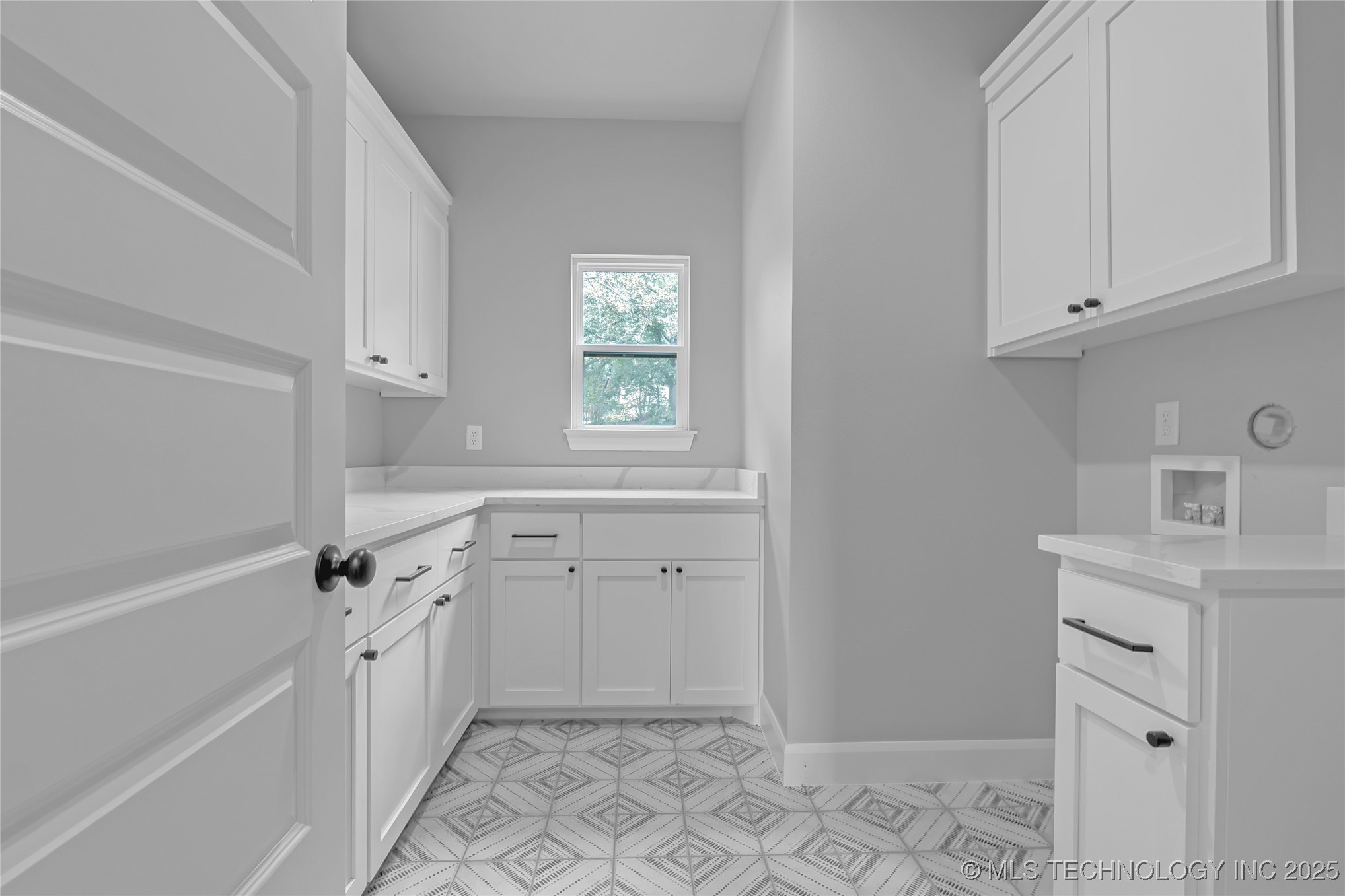 12466 W 91st Place S Property Photo 34