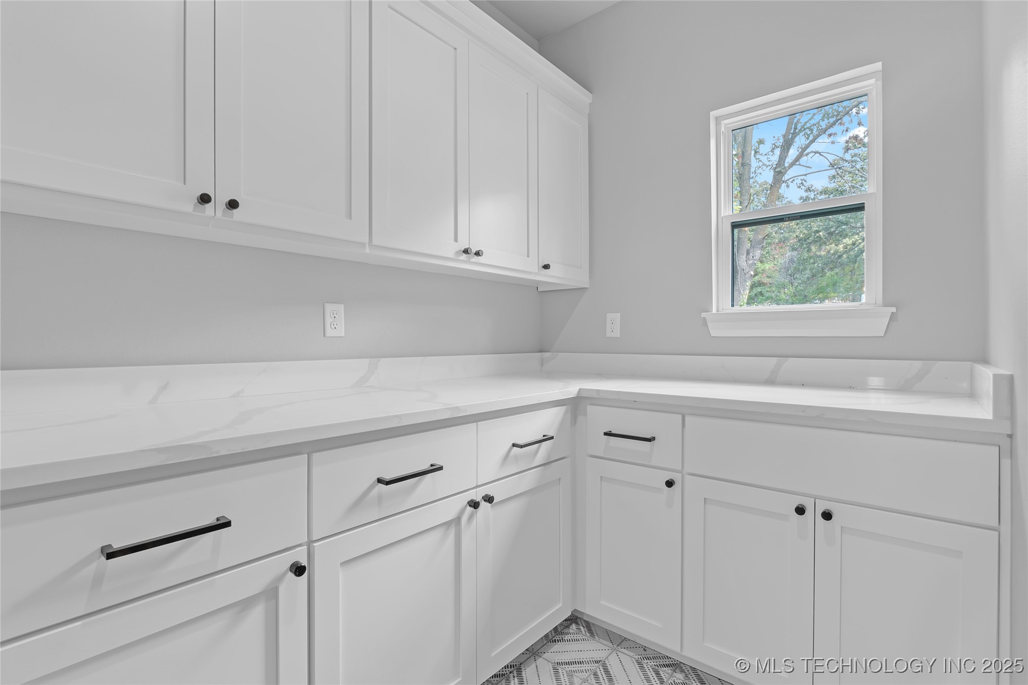 12466 W 91st Place S Property Photo 35