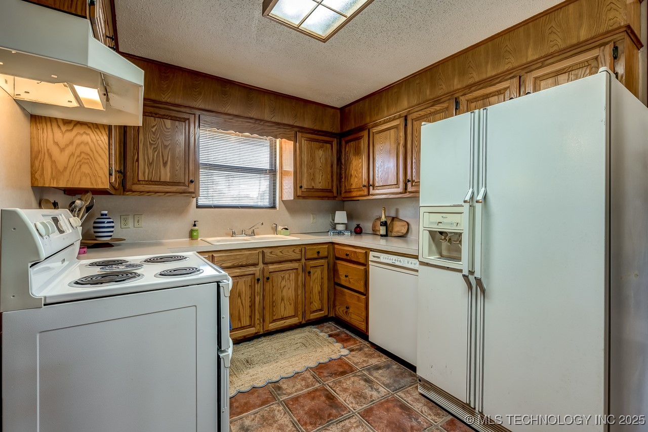 53100 S 34800 Road Property Photo 7