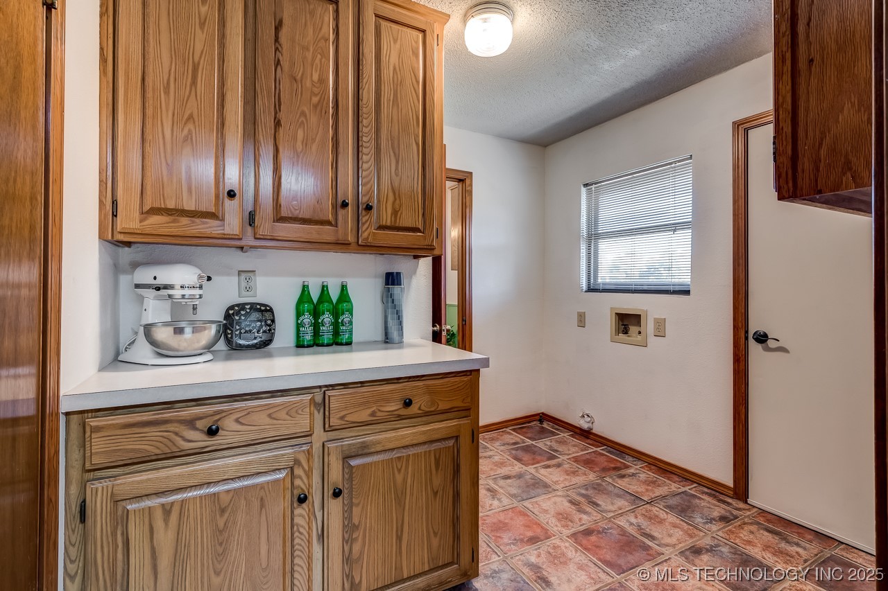 53100 S 34800 Road Property Photo 8