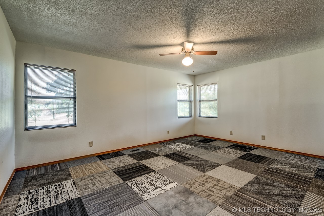 53100 S 34800 Road Property Photo 15