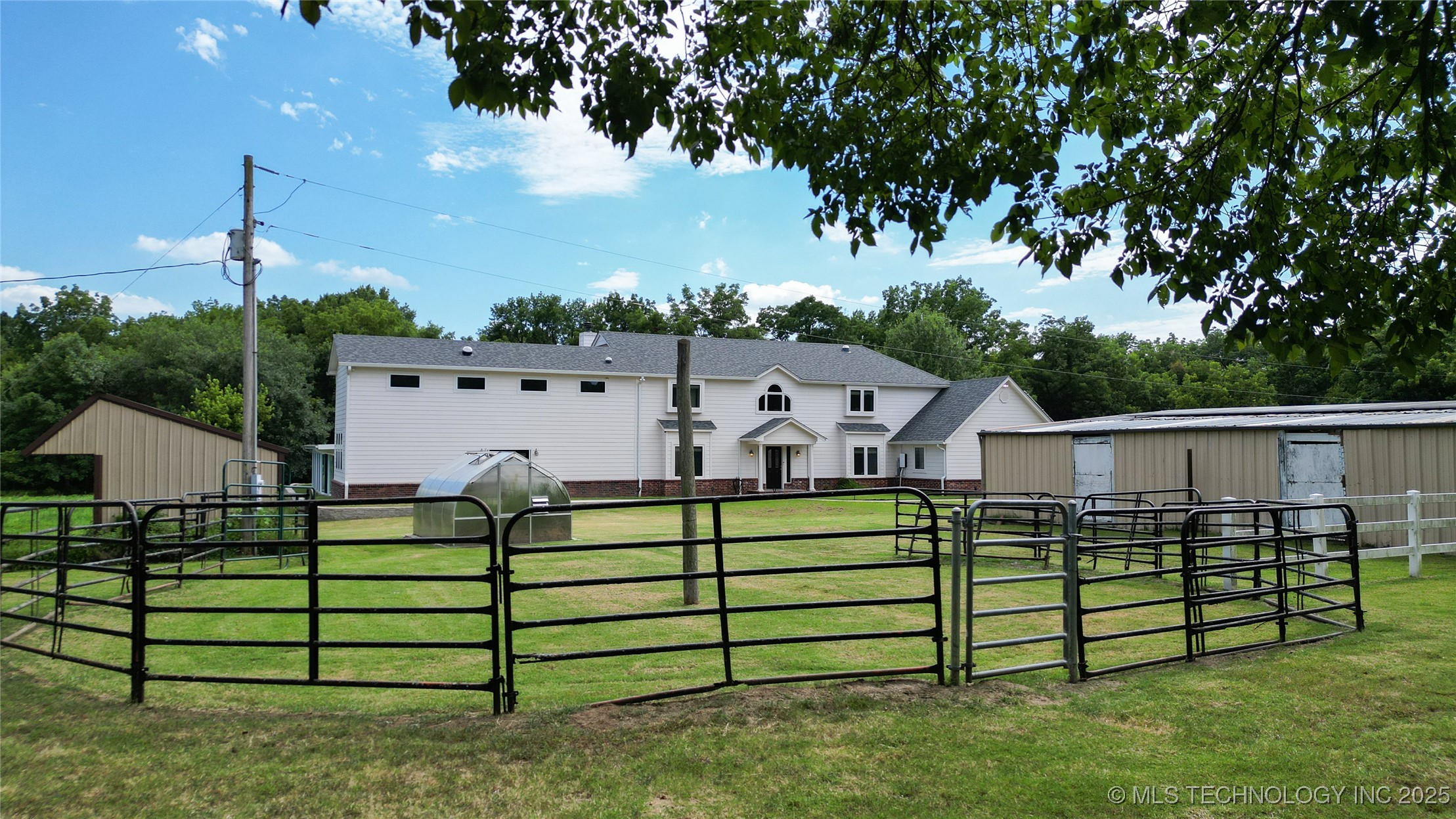 9084 N Osage Drive Property Photo 1
