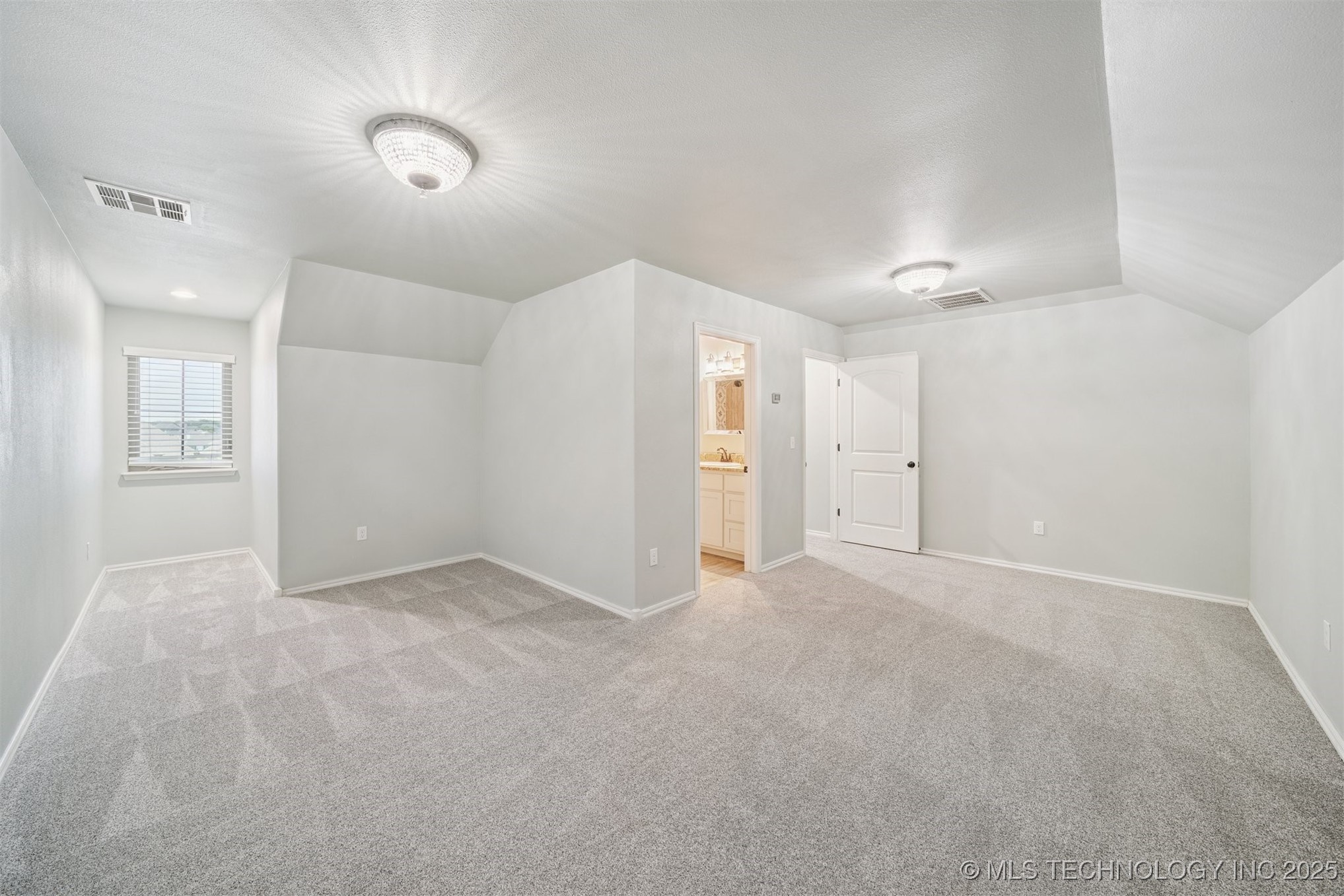 19481 Pecan Ridge Circle Property Photo 34