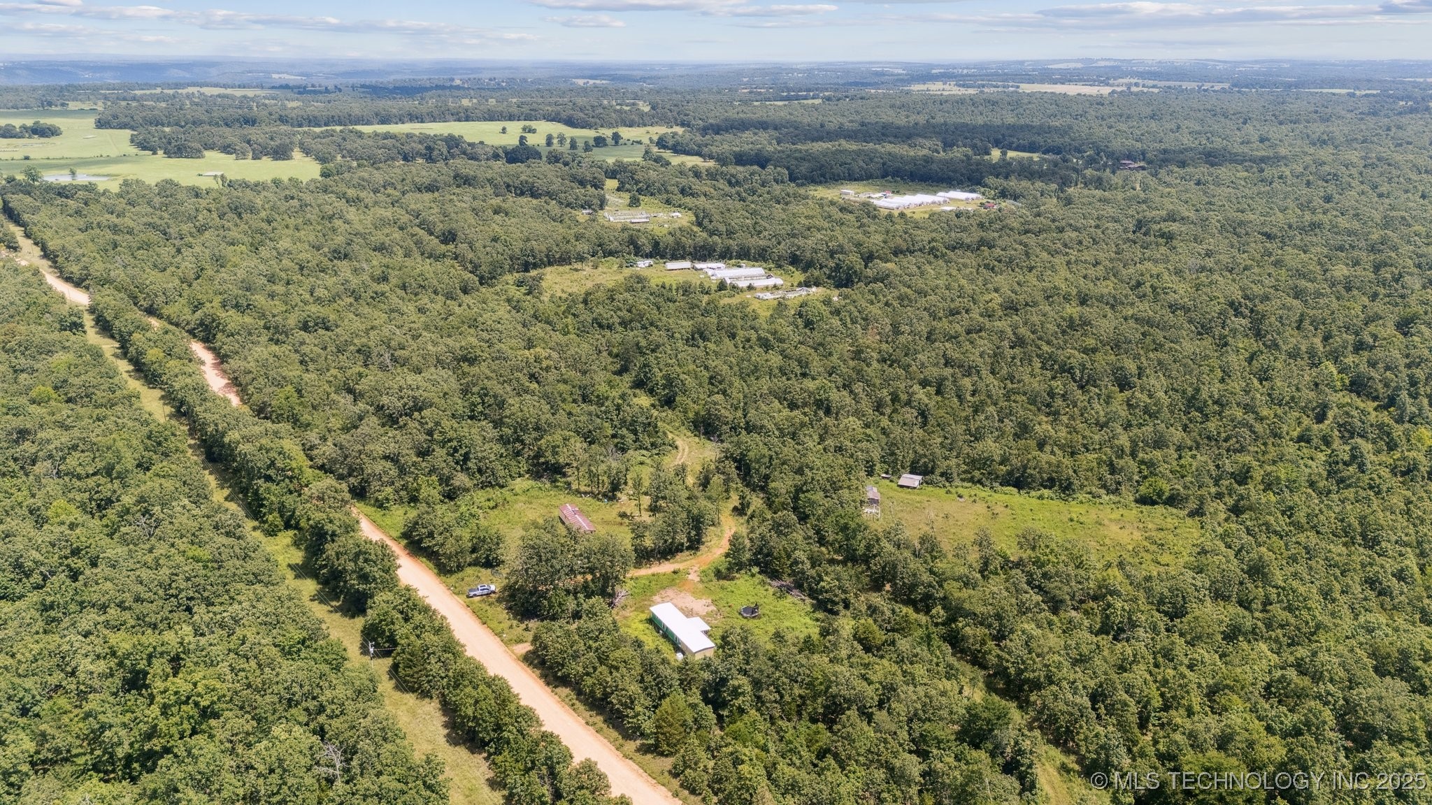 26524 E 795 Road Property Photo 2