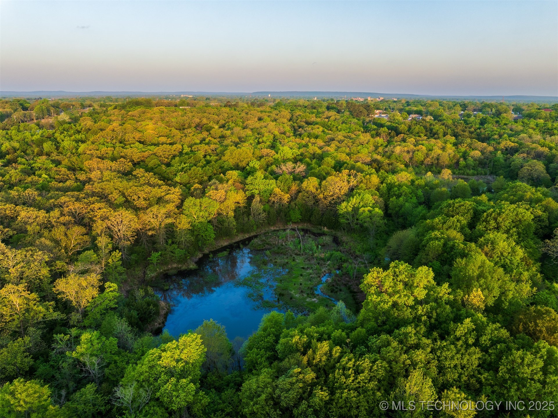 6 E Southbrook Avenue Property Photo 10