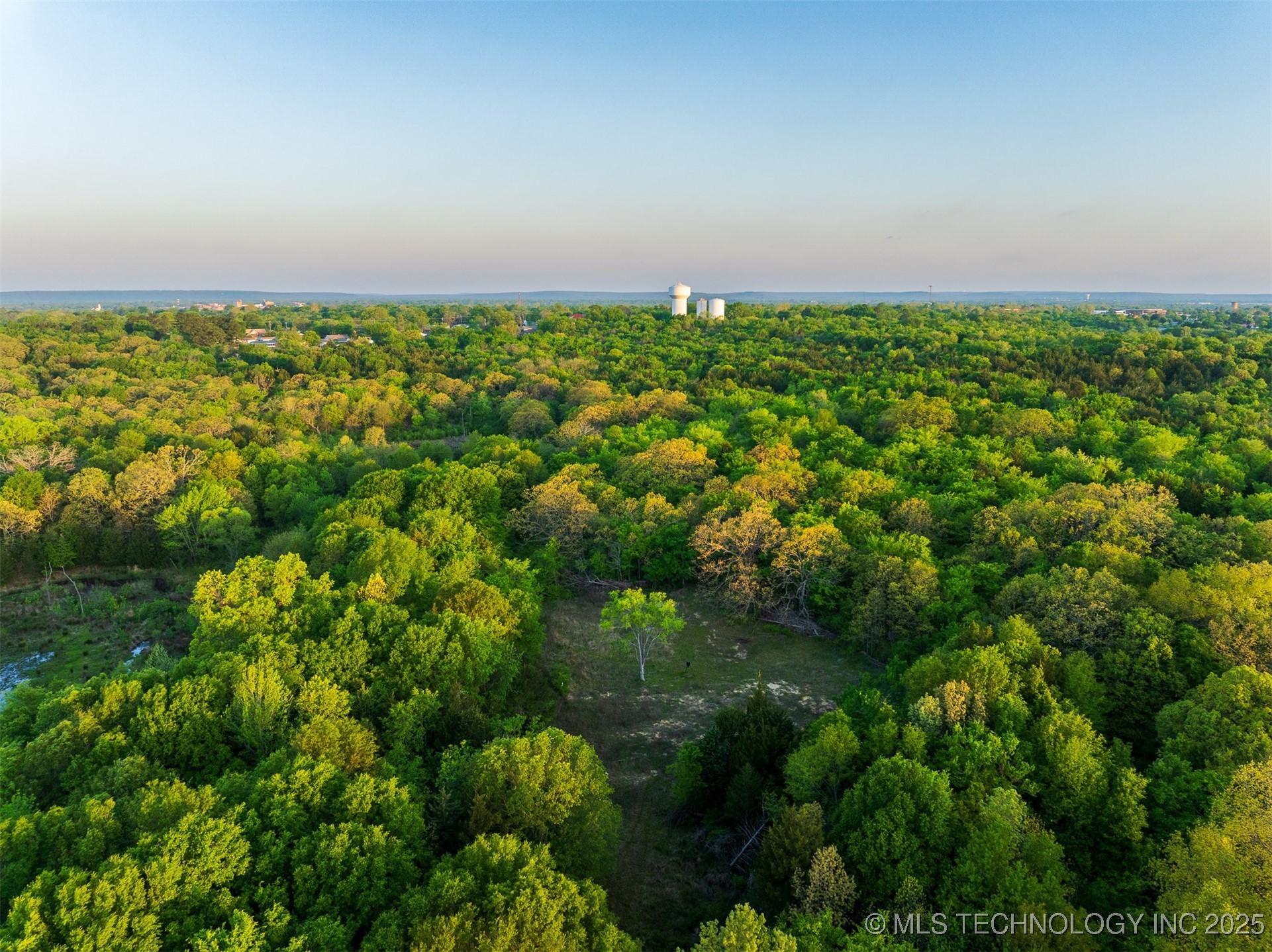 6 E Southbrook Avenue Property Photo 12