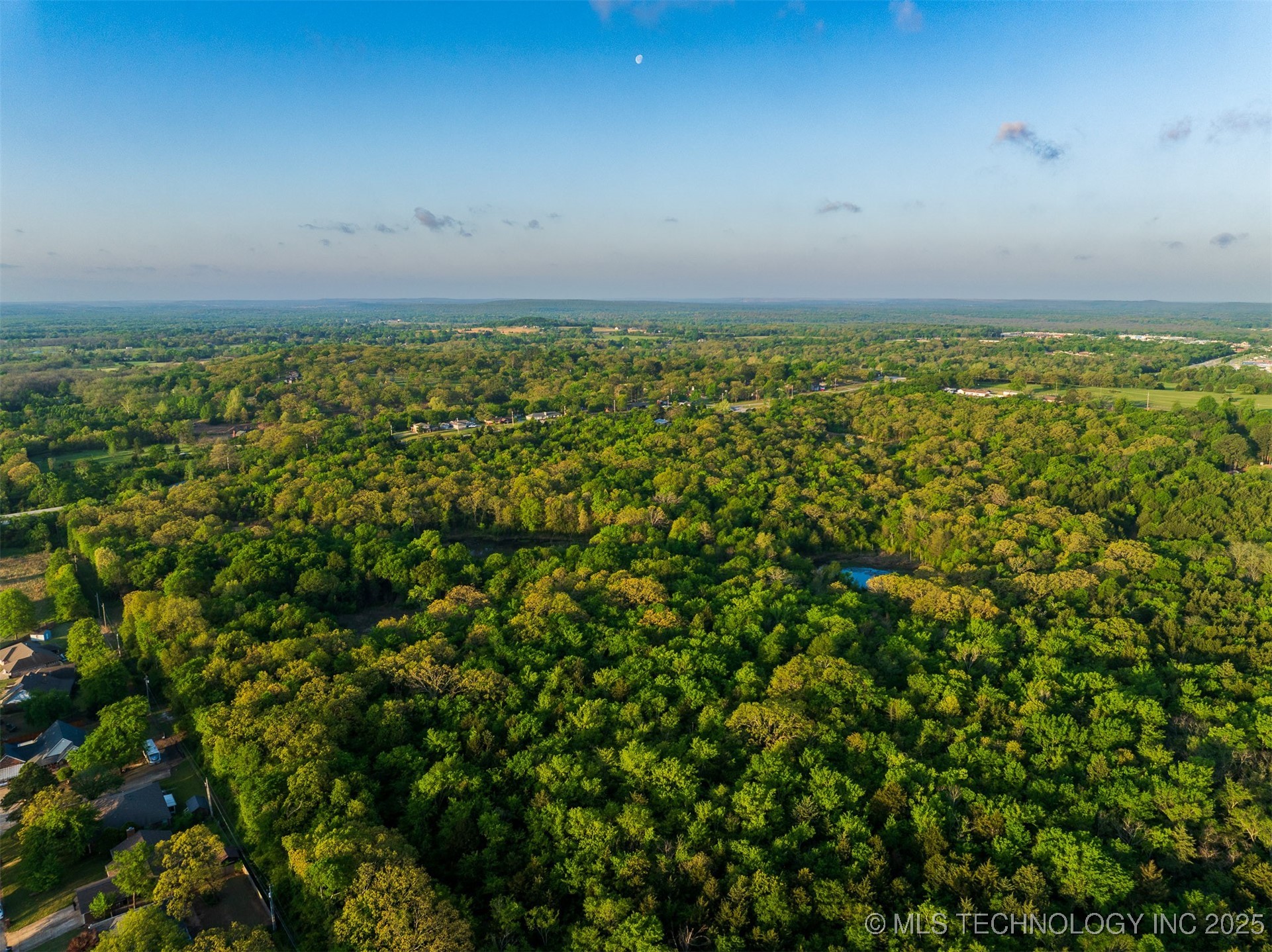 6 E Southbrook Avenue Property Photo 18