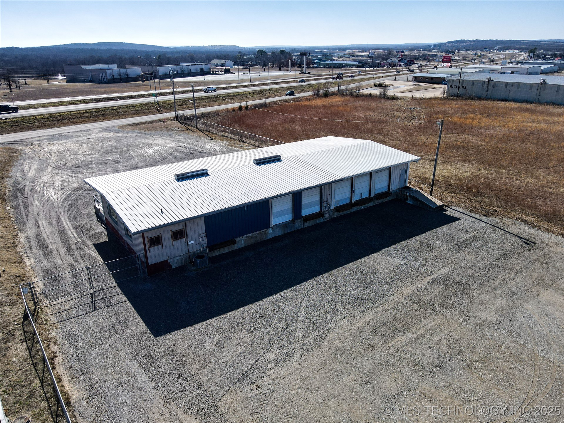 1221 S George Nigh Property Photo 4