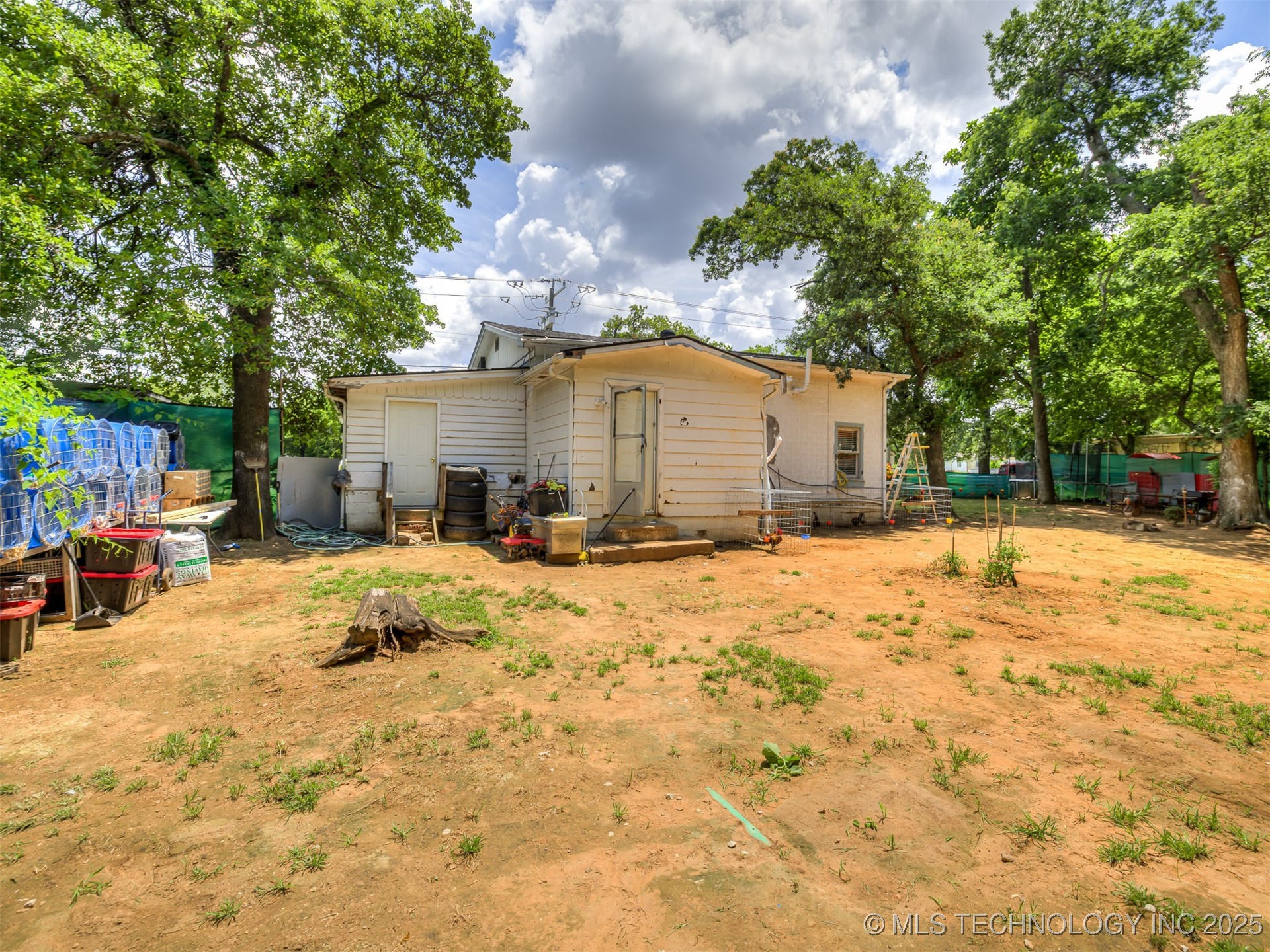 1013 N Post Property Photo 10