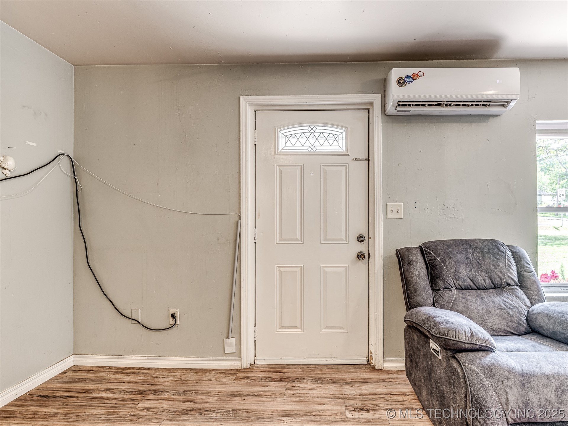 1013 N Post Property Photo 15