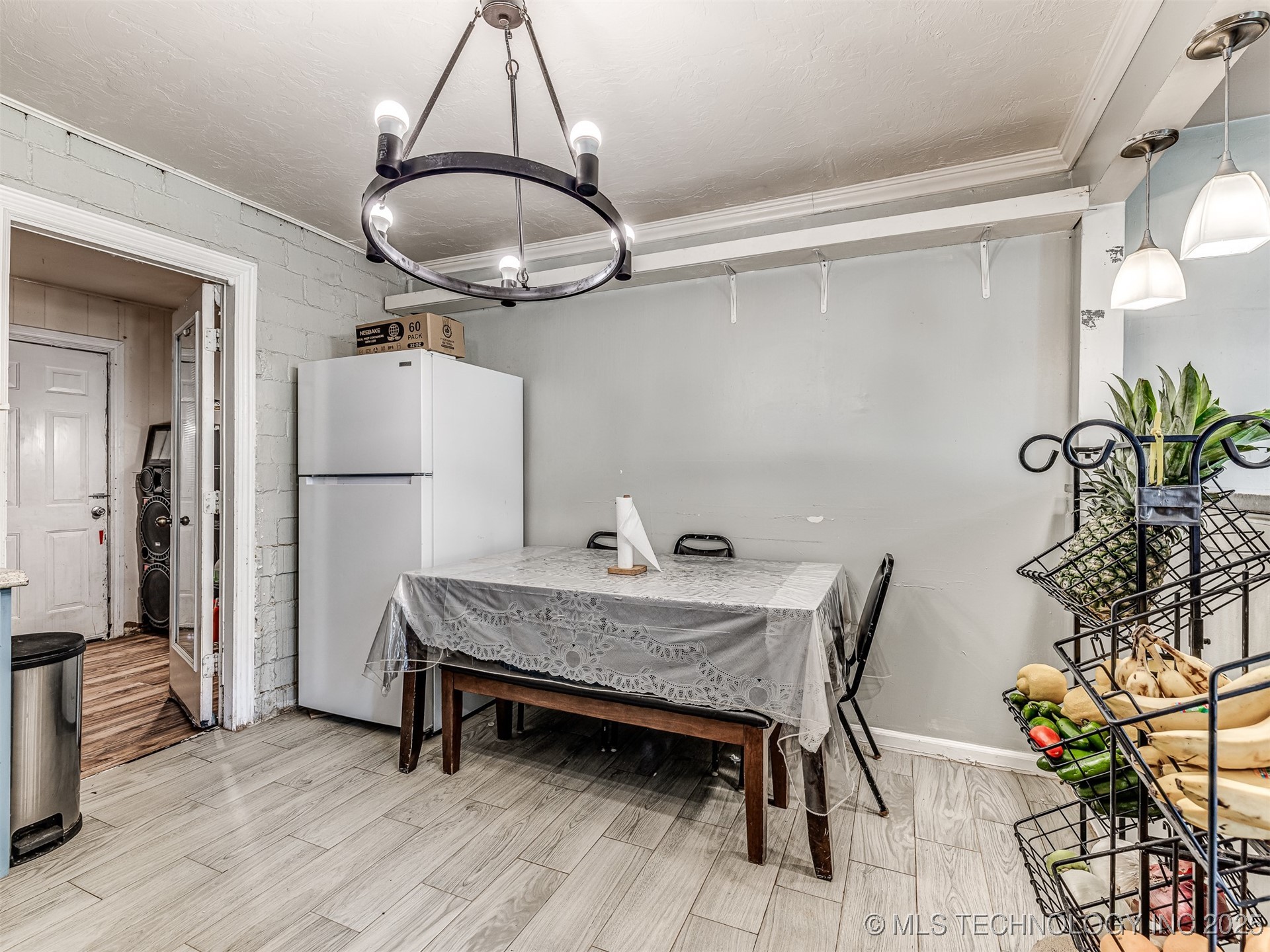 1013 N Post Property Photo 22