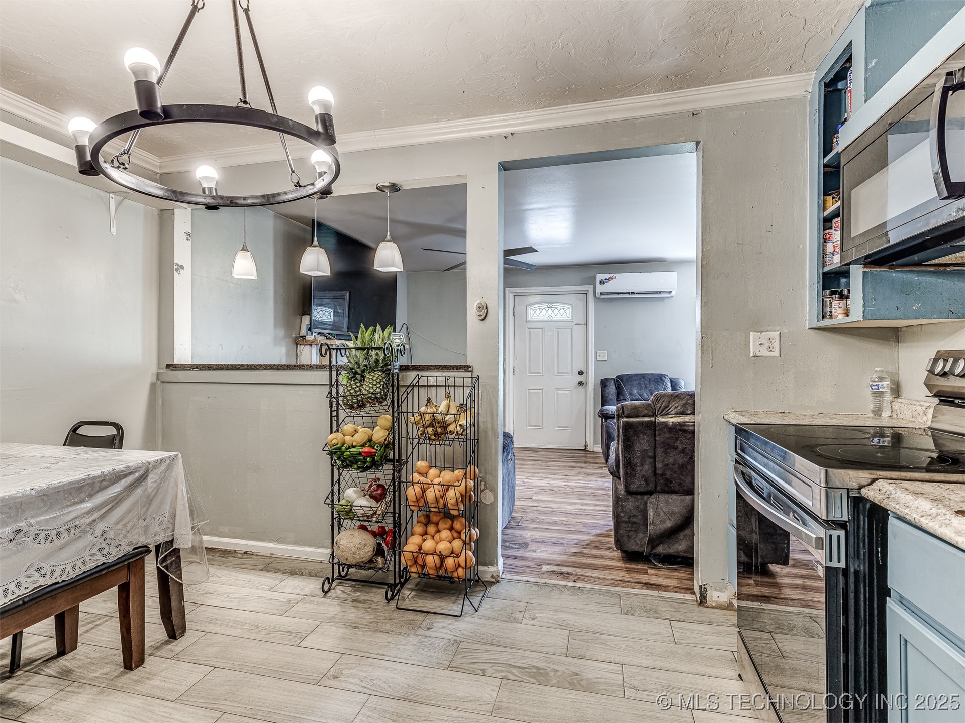 1013 N Post Property Photo 23