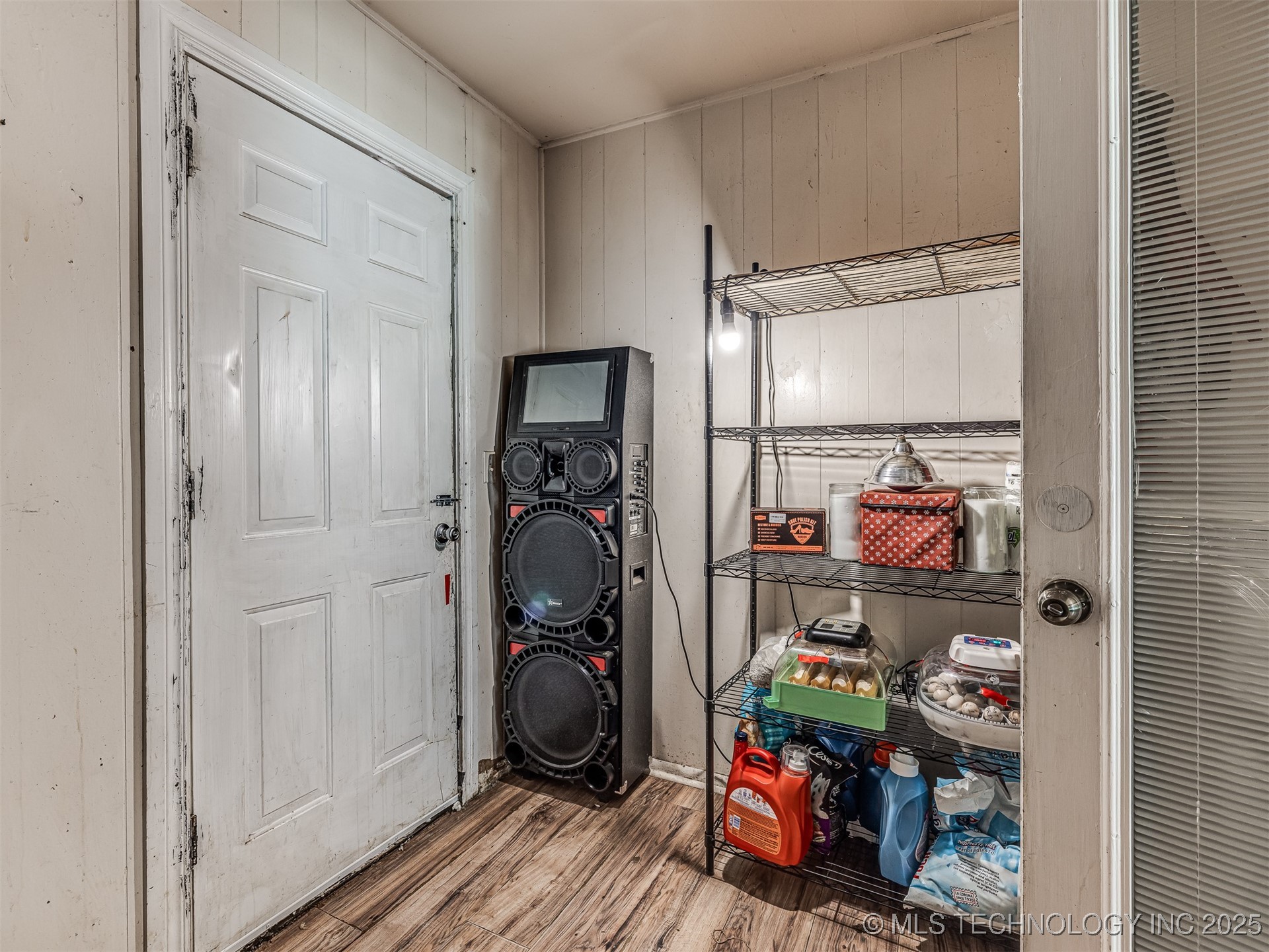 1013 N Post Property Photo 27