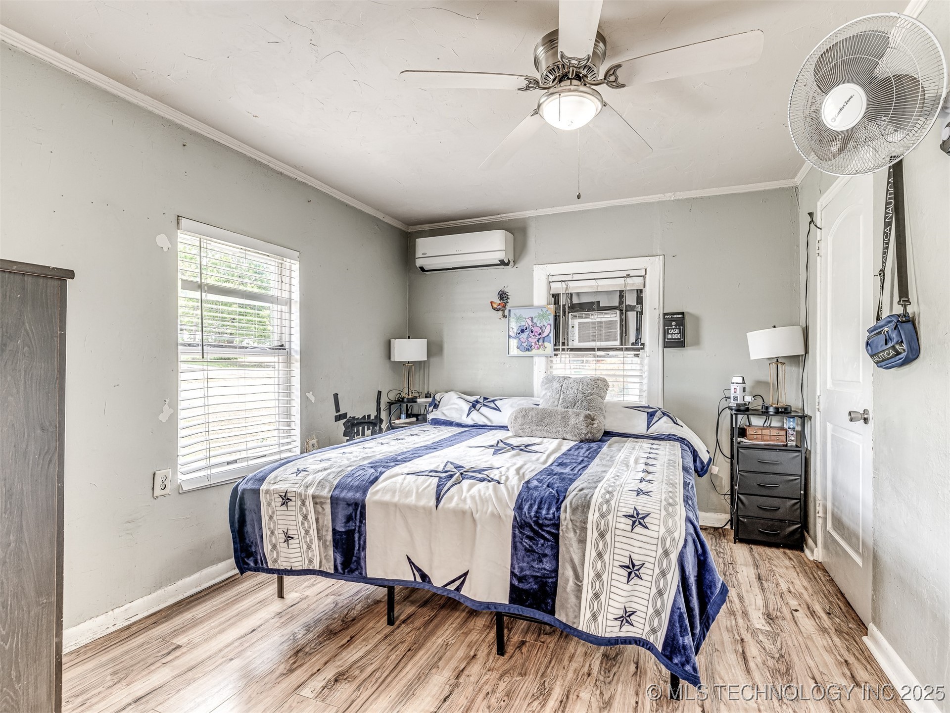 1013 N Post Property Photo 28