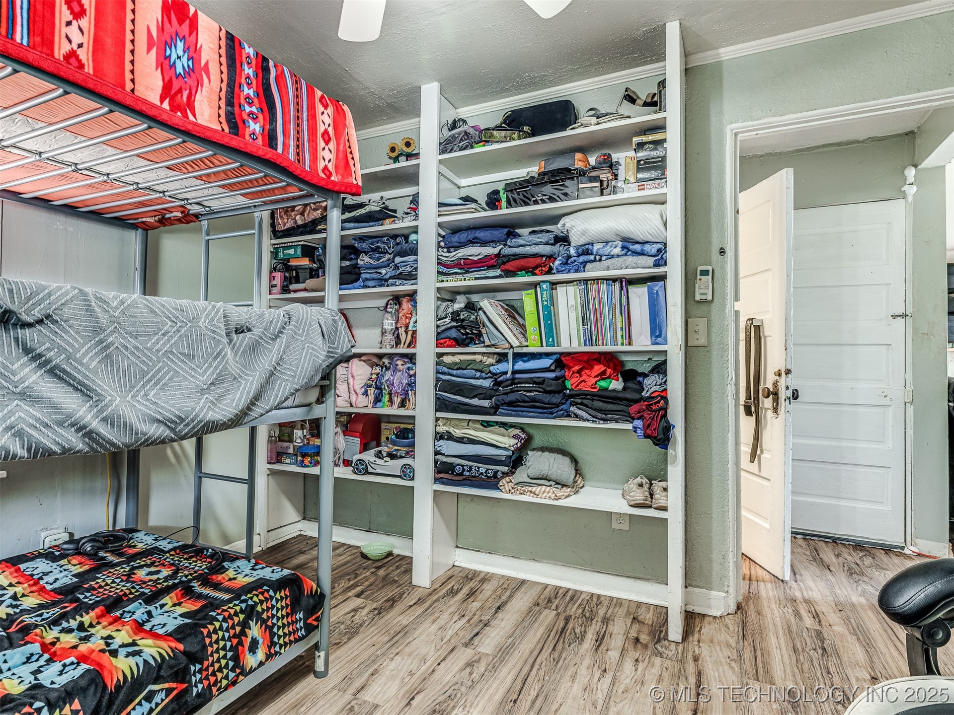 1013 N Post Property Photo 35