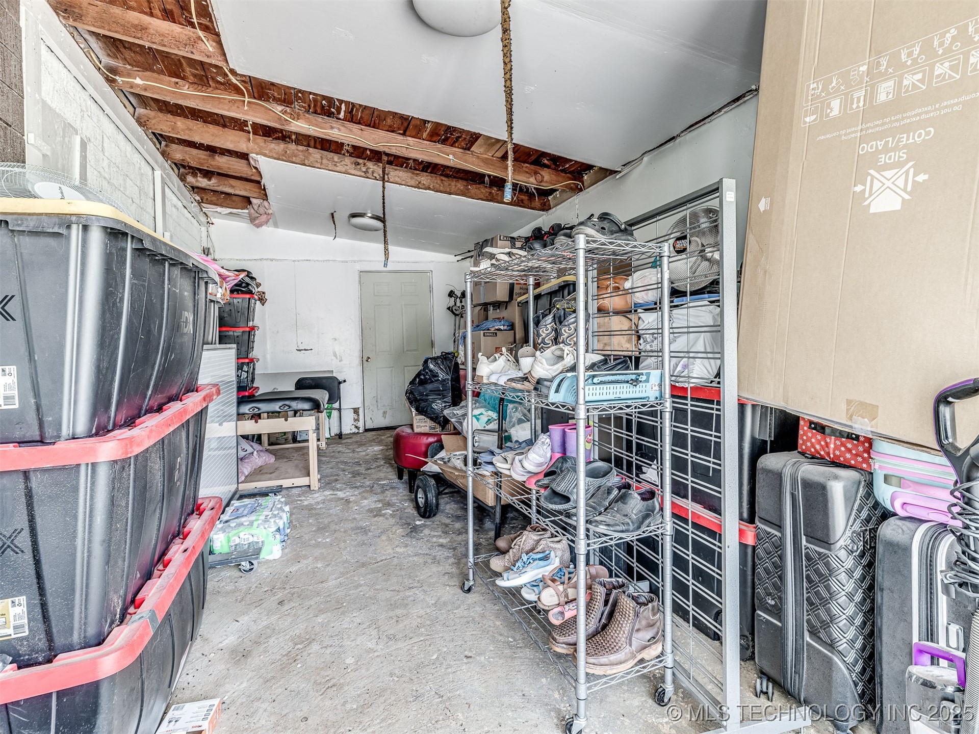 1013 N Post Property Photo 38