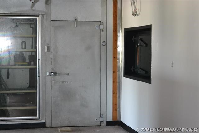 9329 W Hwy 20 Road Property Photo 8