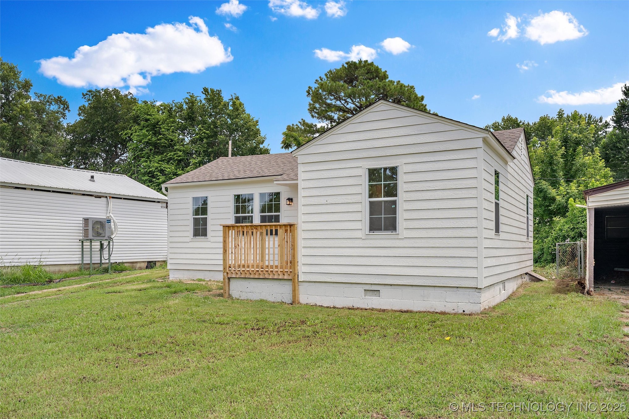 216 S Delaware Street Property Photo 3