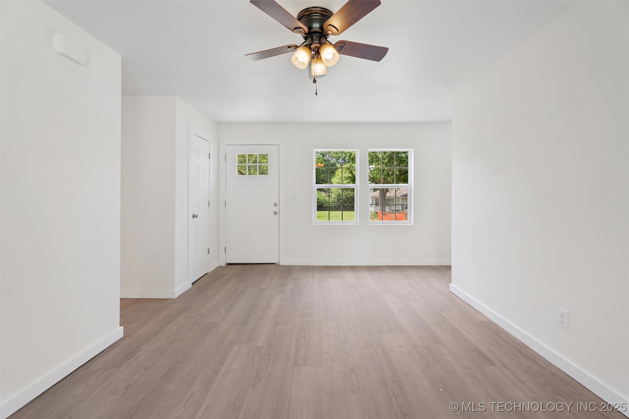 216 S Delaware Street Property Photo 6