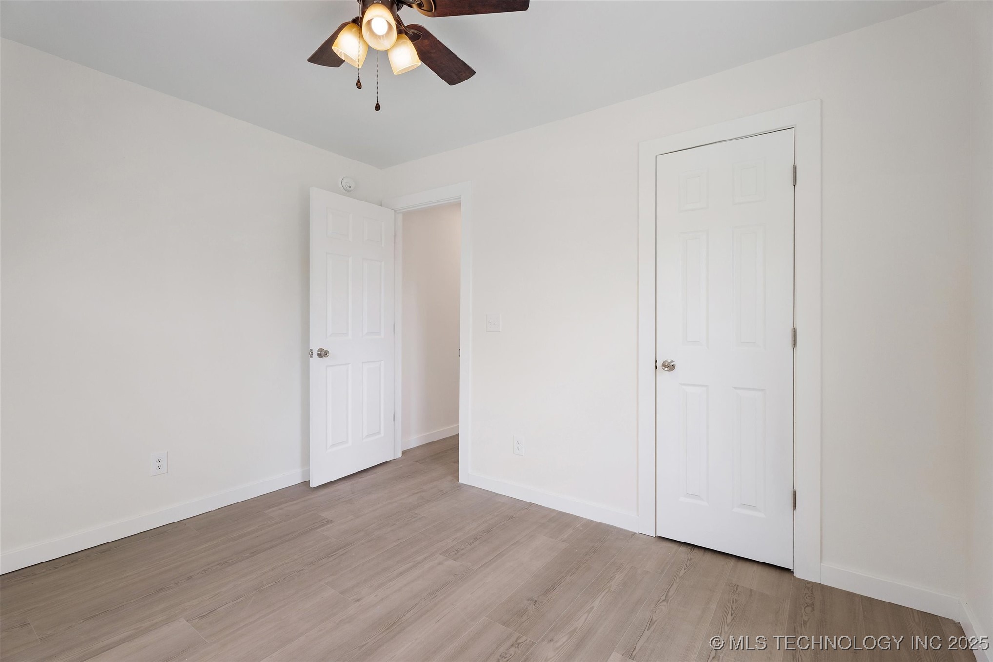 216 S Delaware Street Property Photo 14