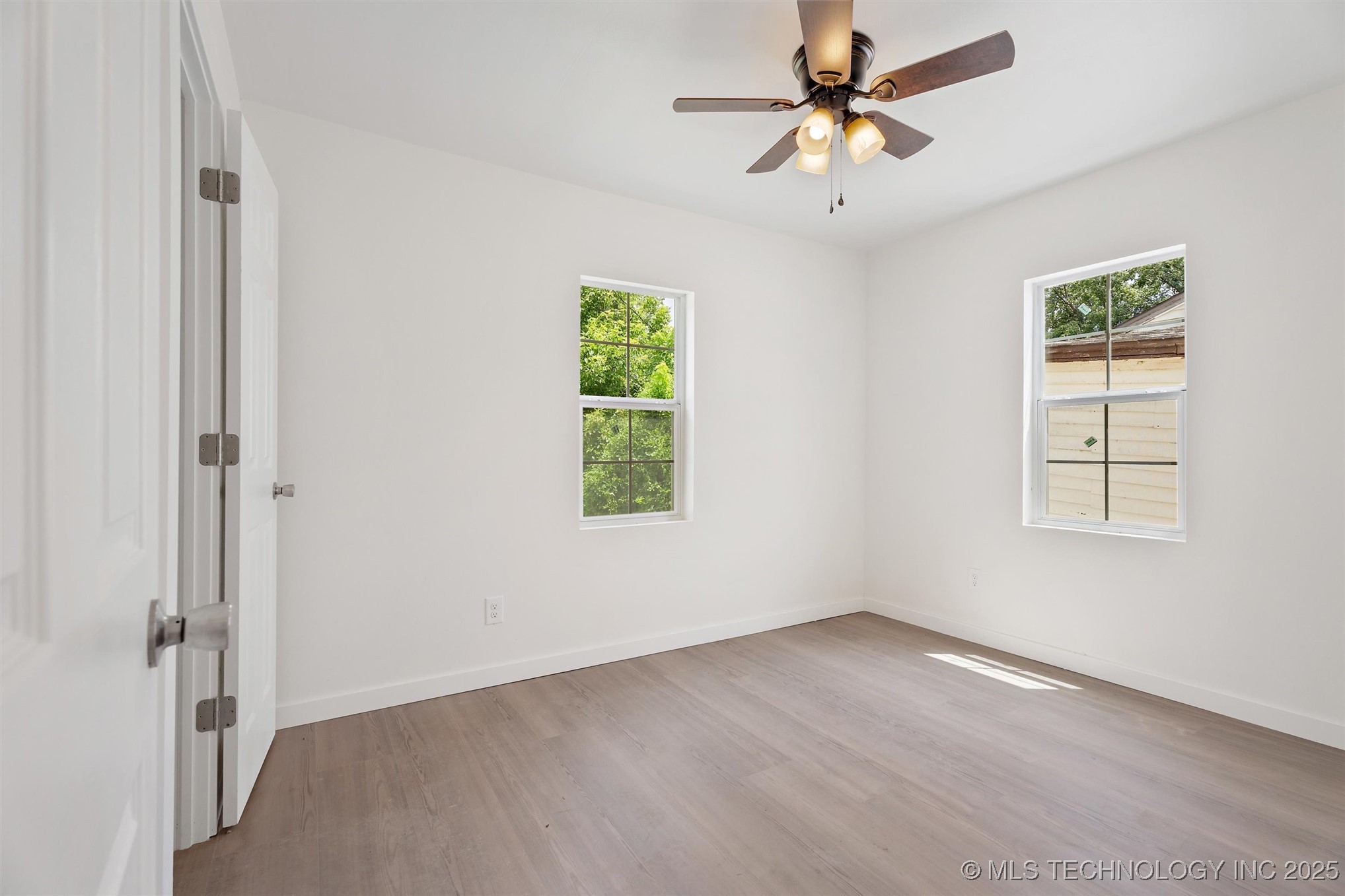 216 S Delaware Street Property Photo 15