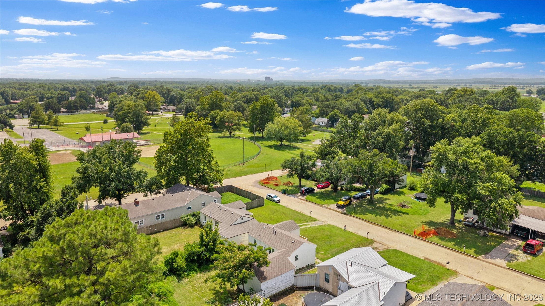 216 S Delaware Street Property Photo 20