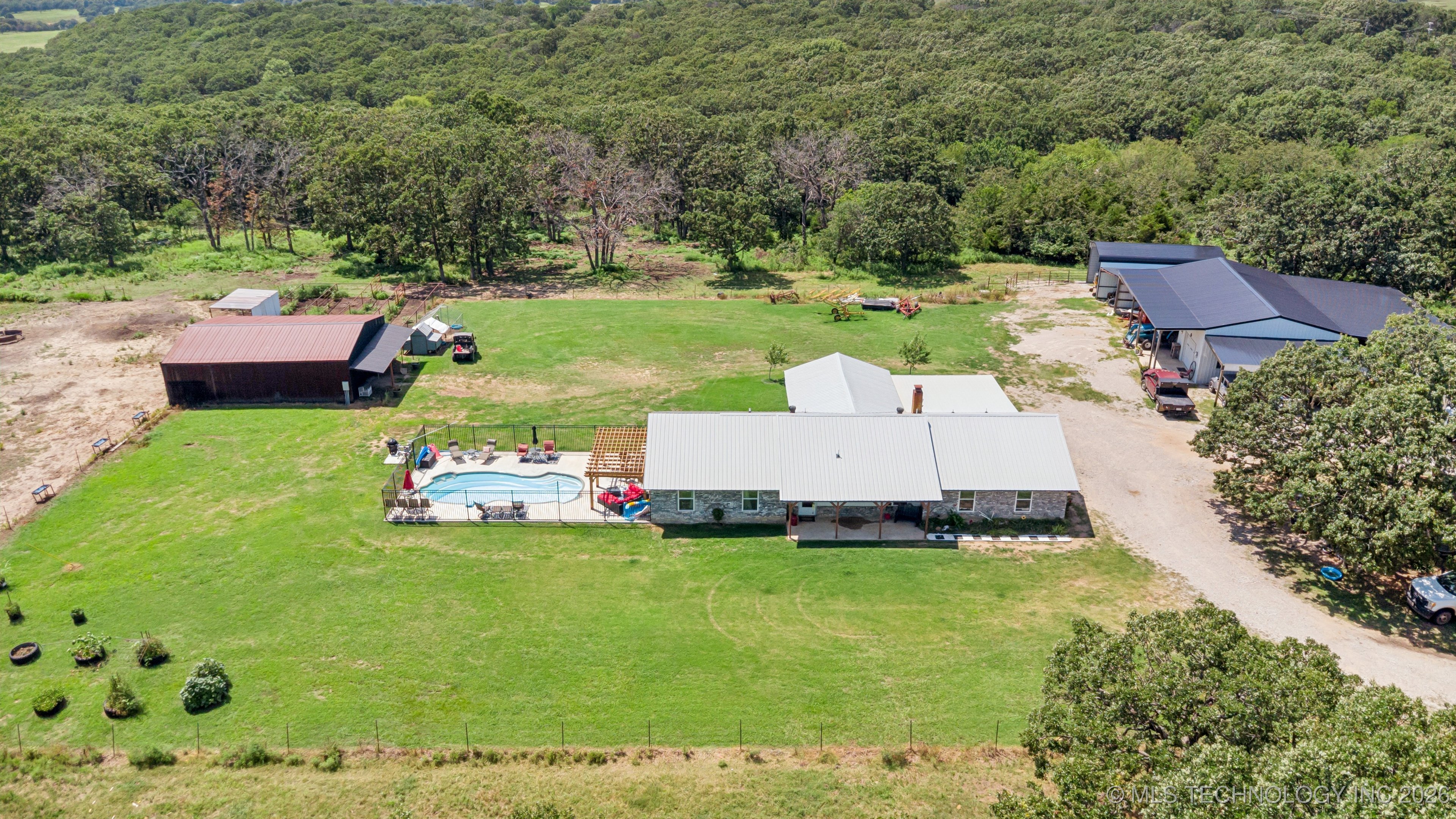 8501 Hwy 11 Property Photo 1