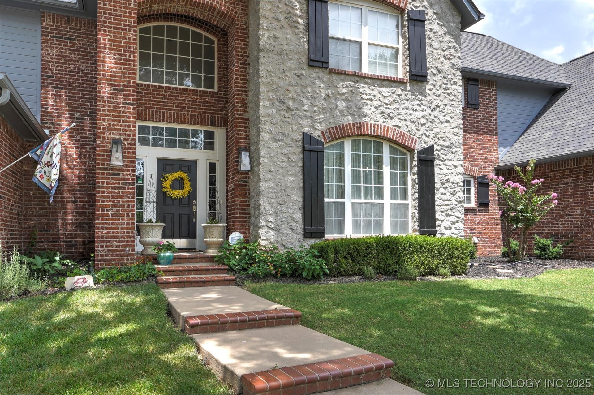 13207 E 93rd Street North Property Photo 3