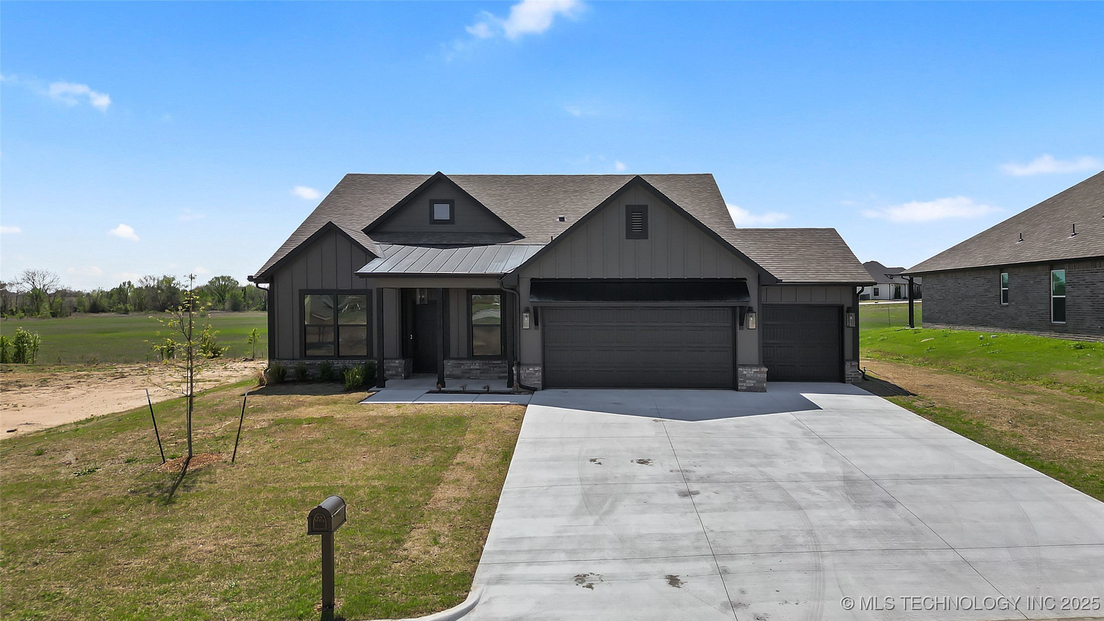 31112 E 65th Place S Property Photo 1