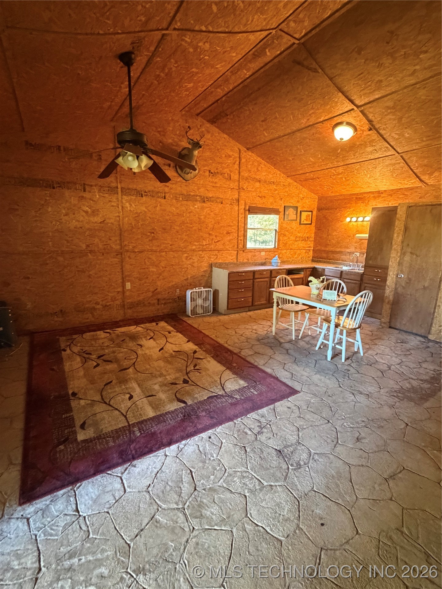 665 E 2130 Road E Property Photo 7