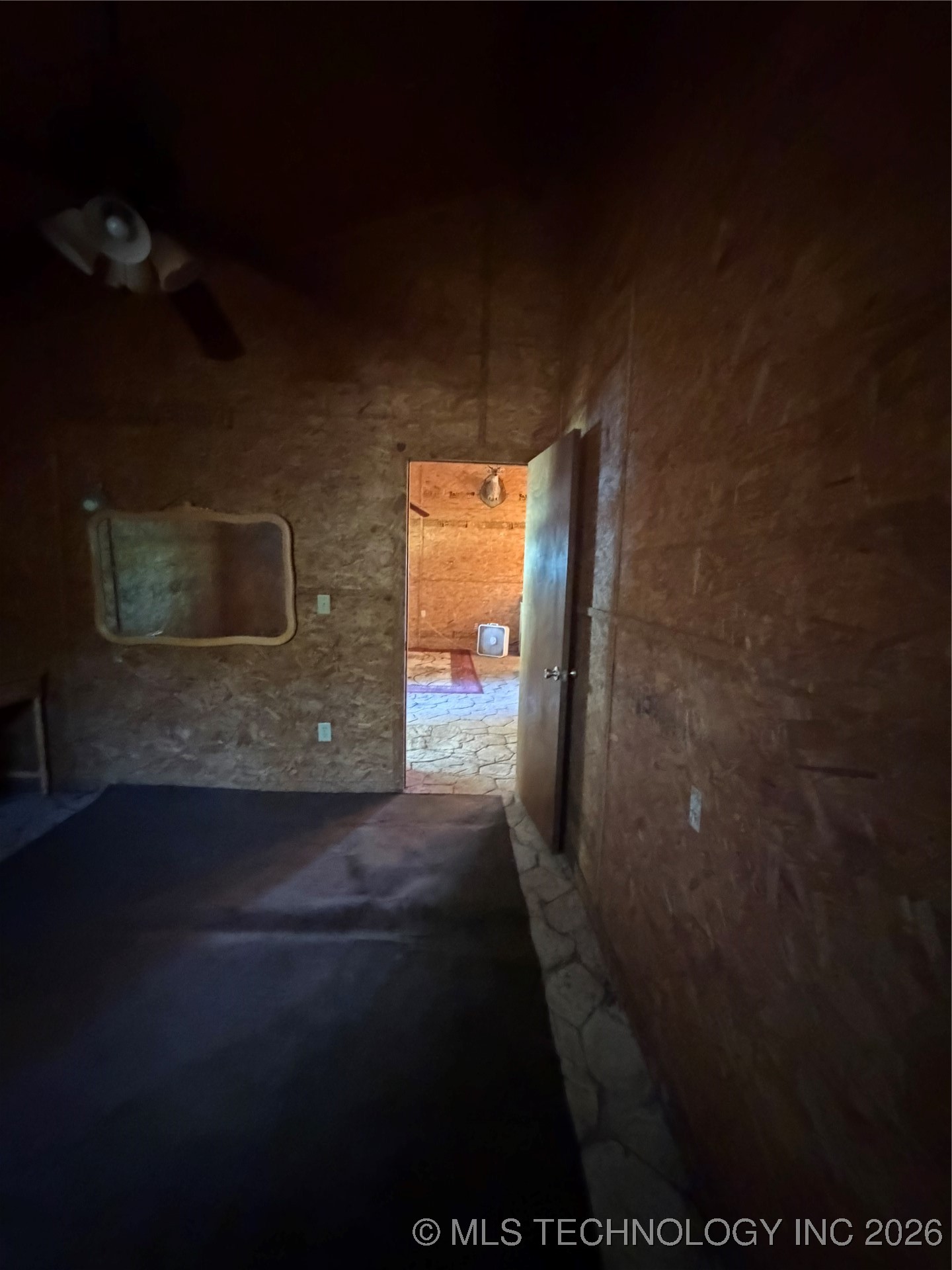 665 E 2130 Road E Property Photo 11