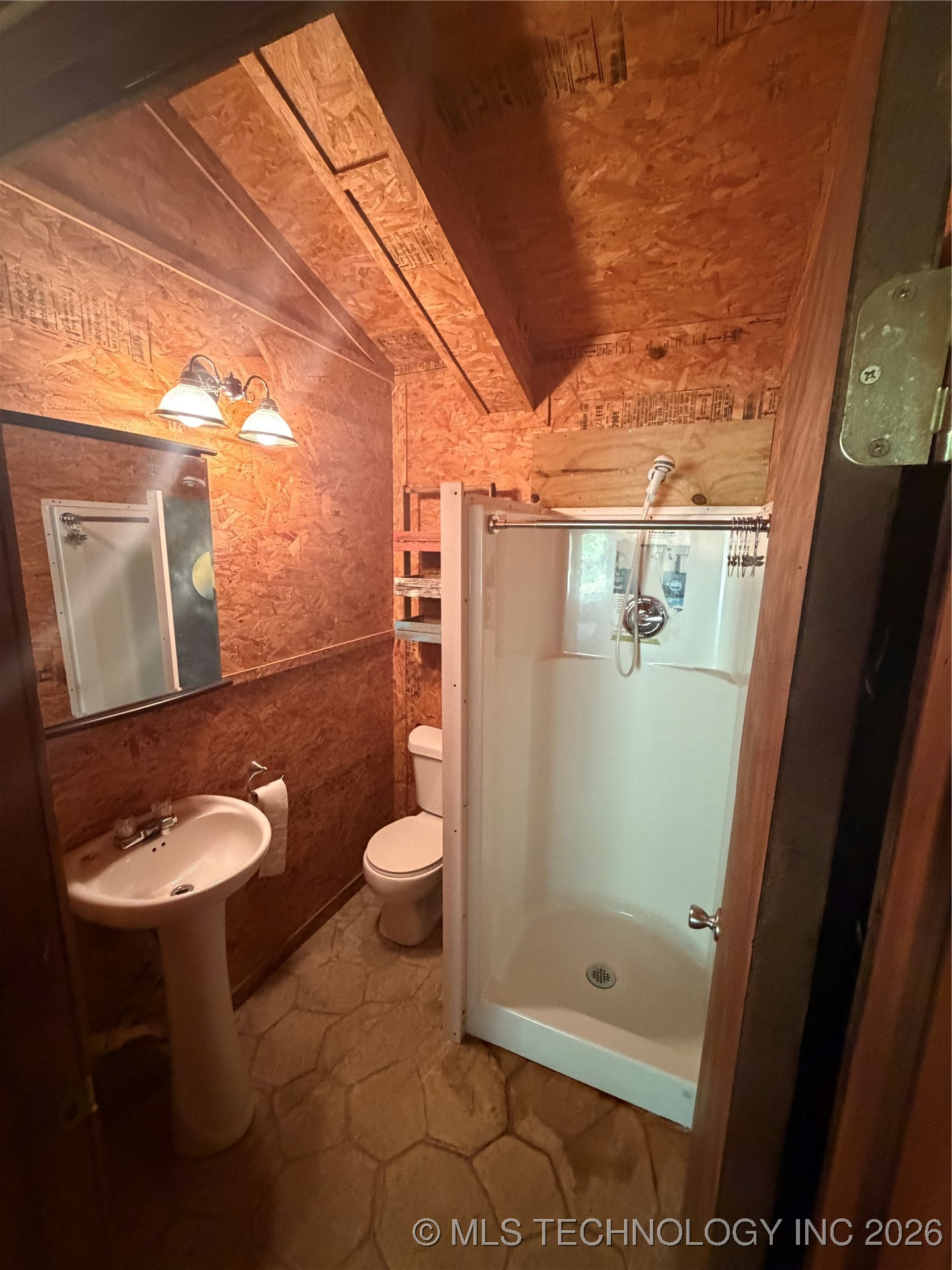 665 E 2130 Road E Property Photo 14