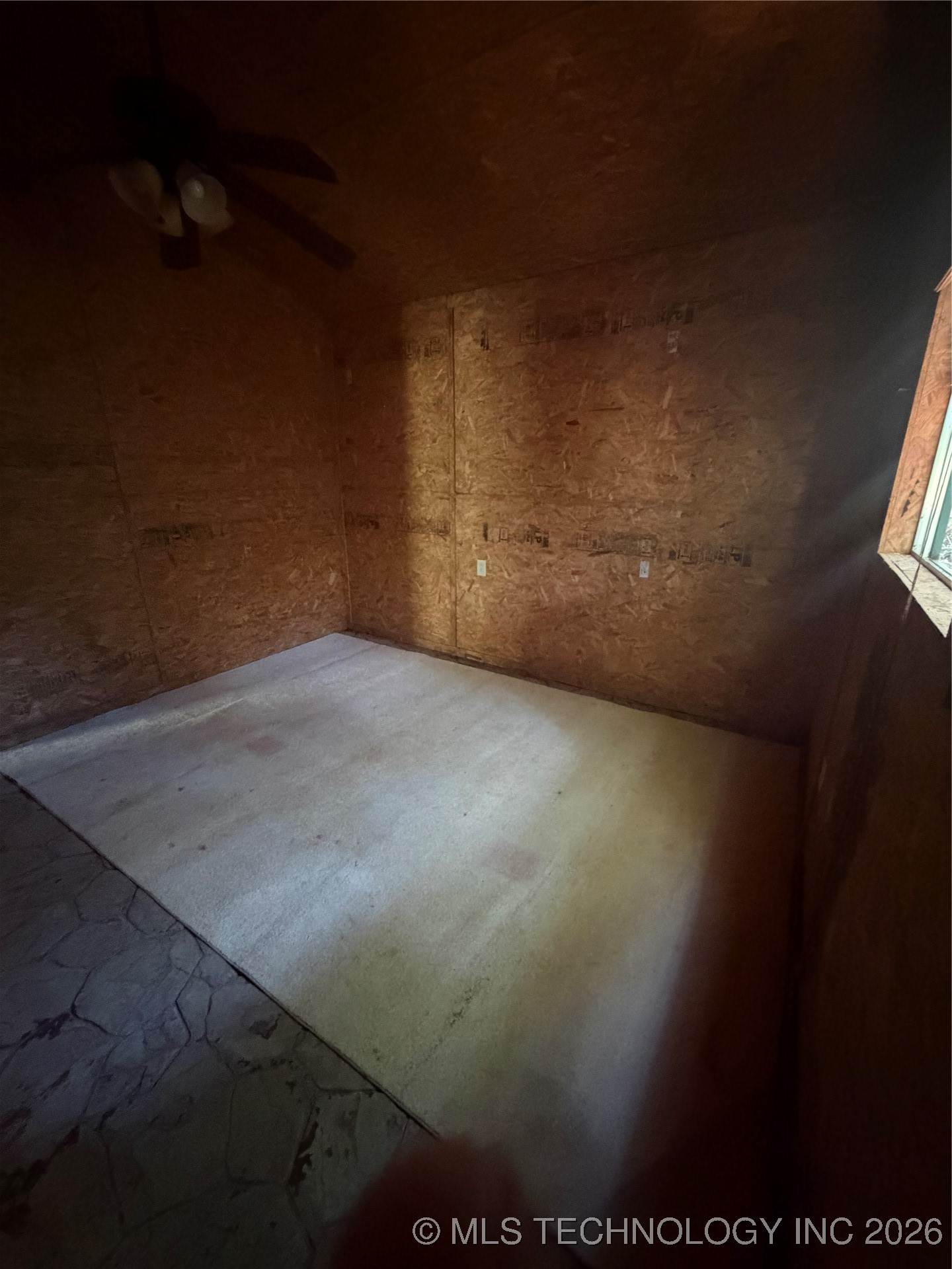 665 E 2130 Road E Property Photo 17