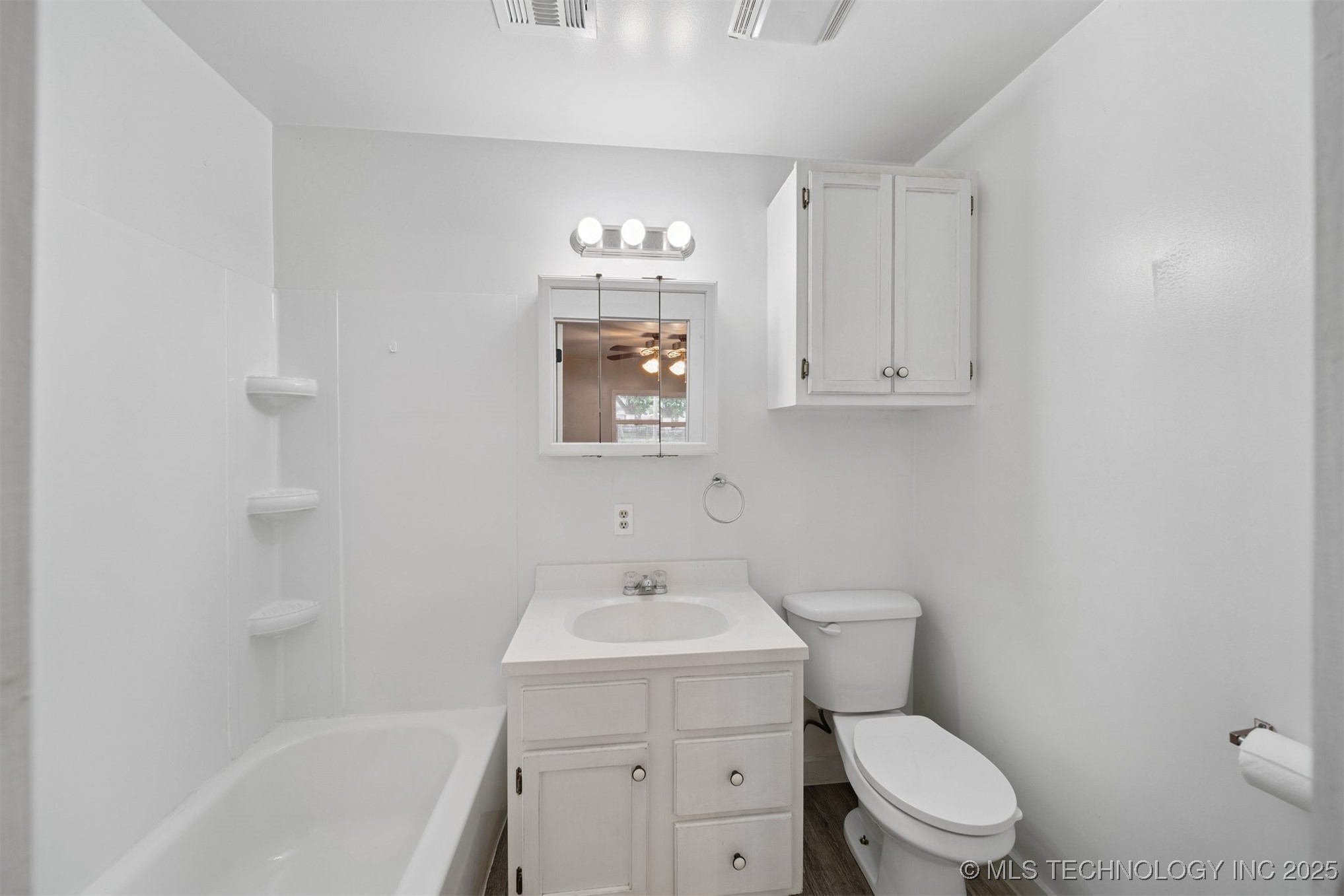 15 S Mayes Street Property Photo 15